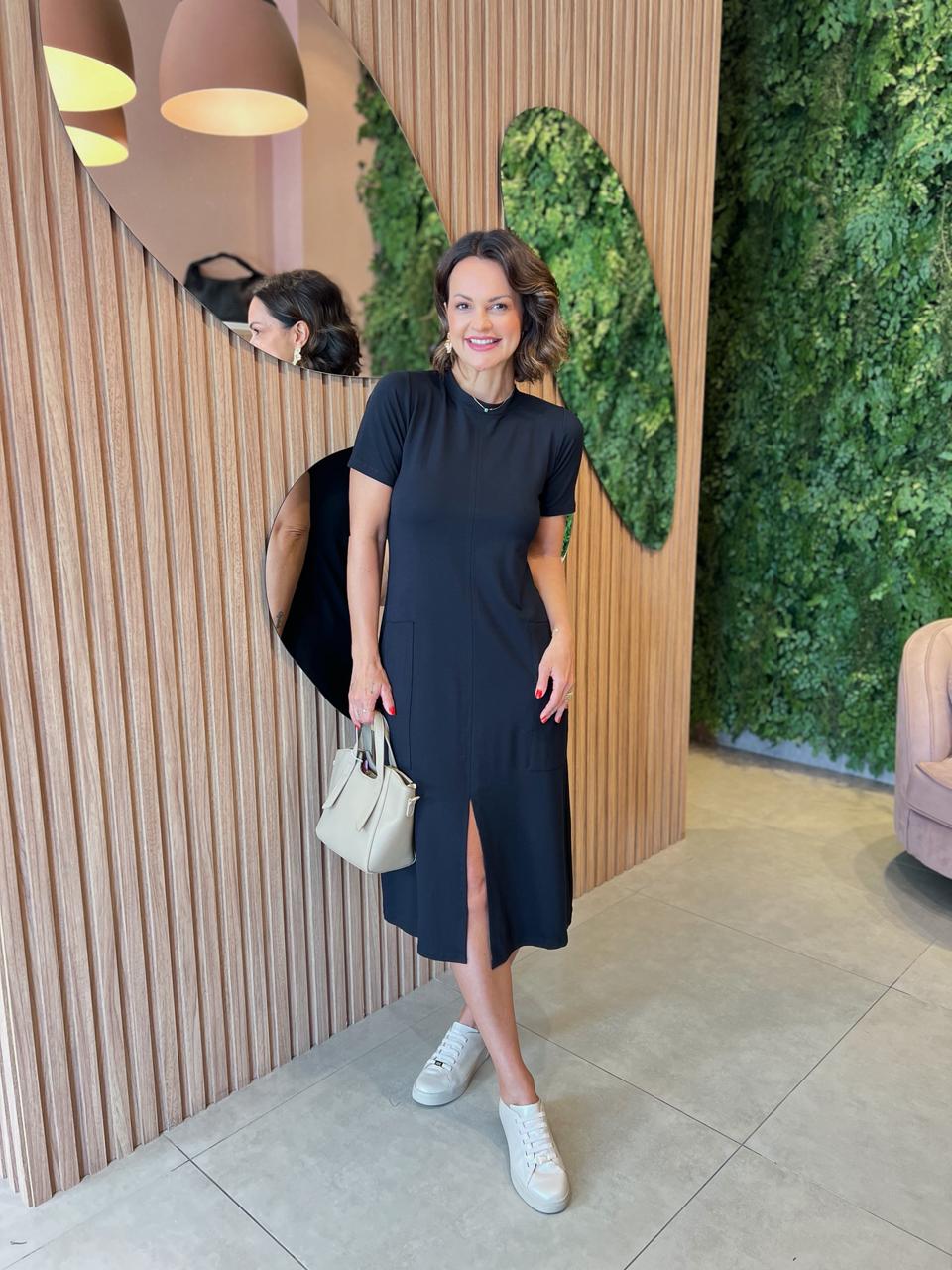 Vestido Moletinho com Fenda Frontal, Preto