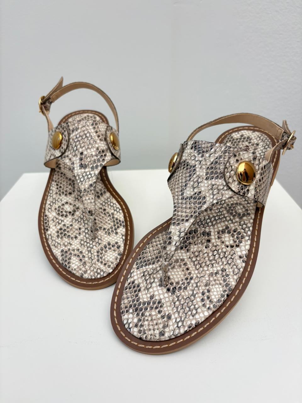 Rasteira Antonia, Piton