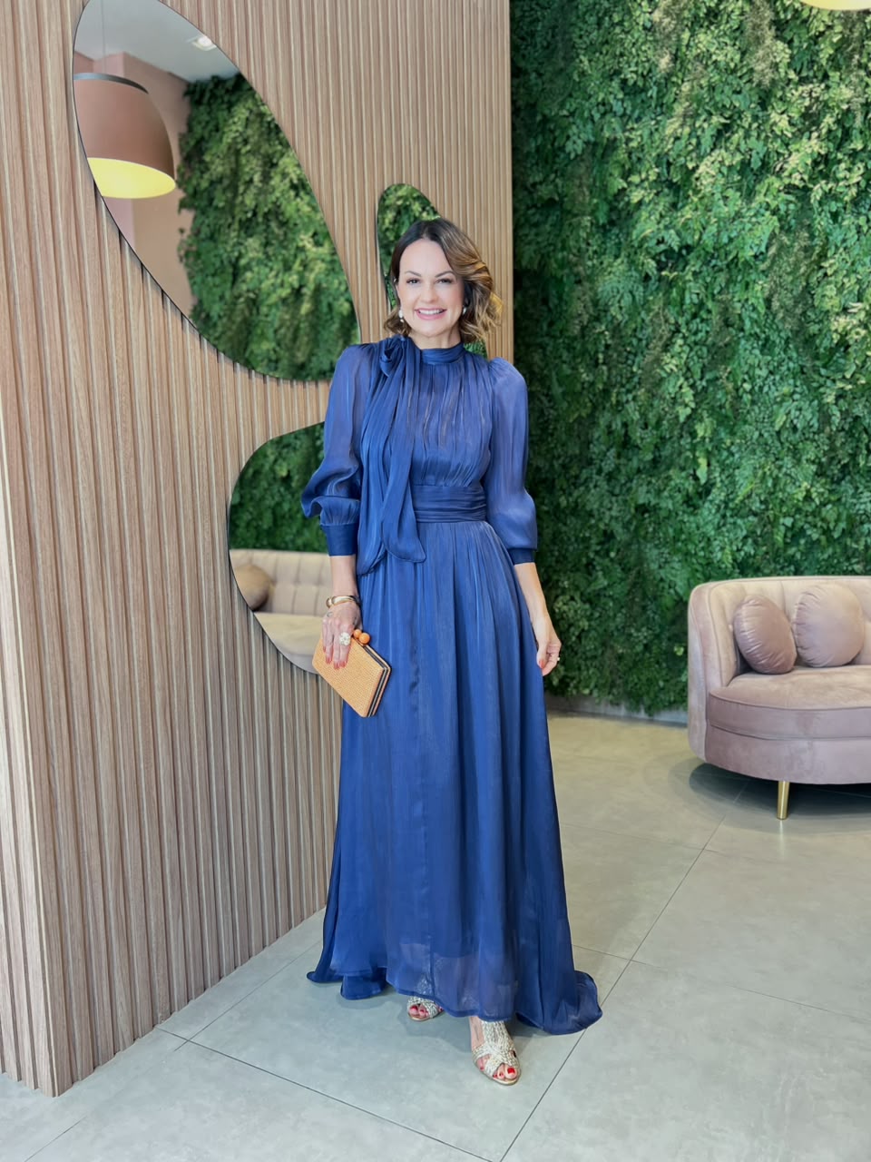 Vestido Longo em Chiffon Acetinado, Azul Marinho