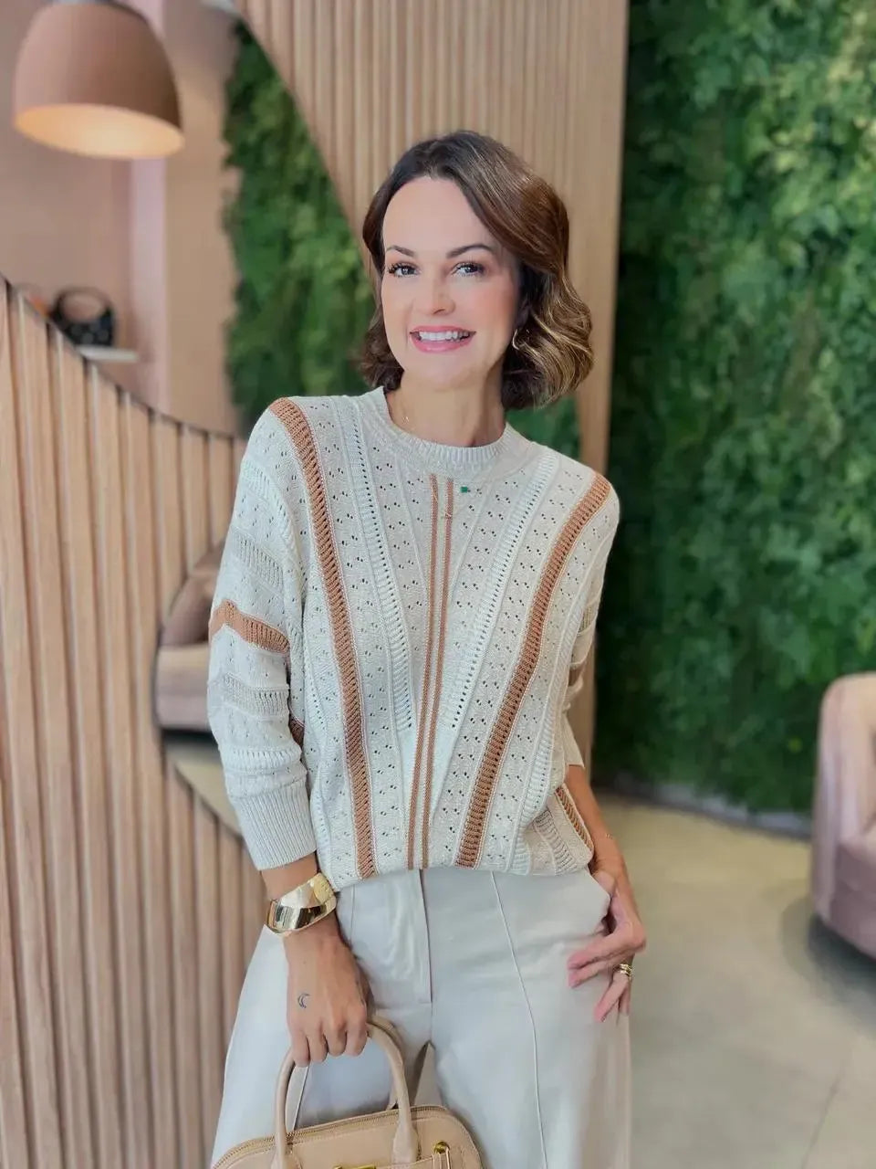 Blusa Ampla em Tricô com Detalhe Listrado, Nude