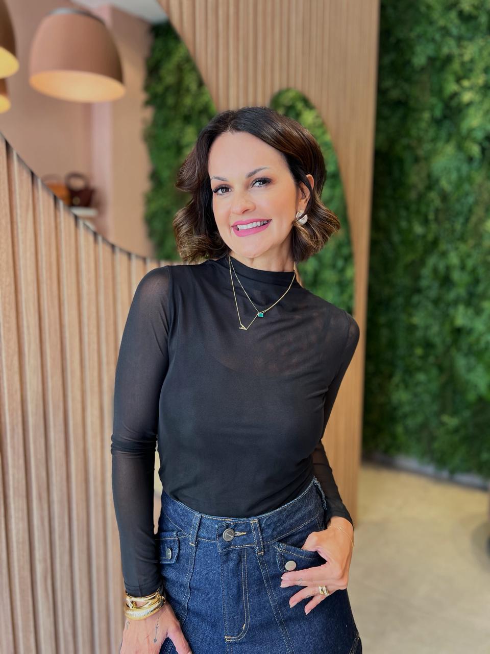 Blusa em Tule com Forro Duplo, Preta