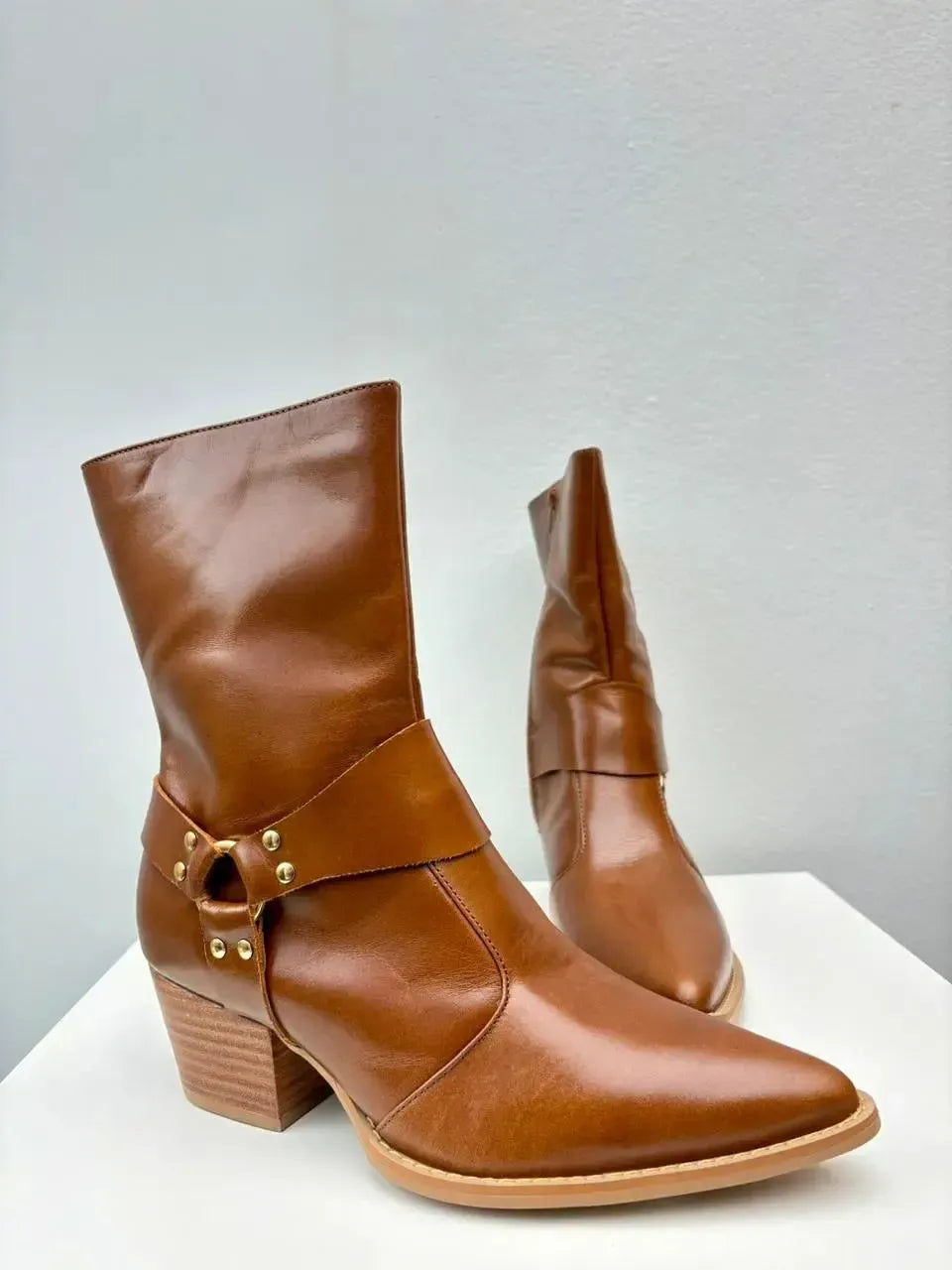 Bota Ane, Caramelo