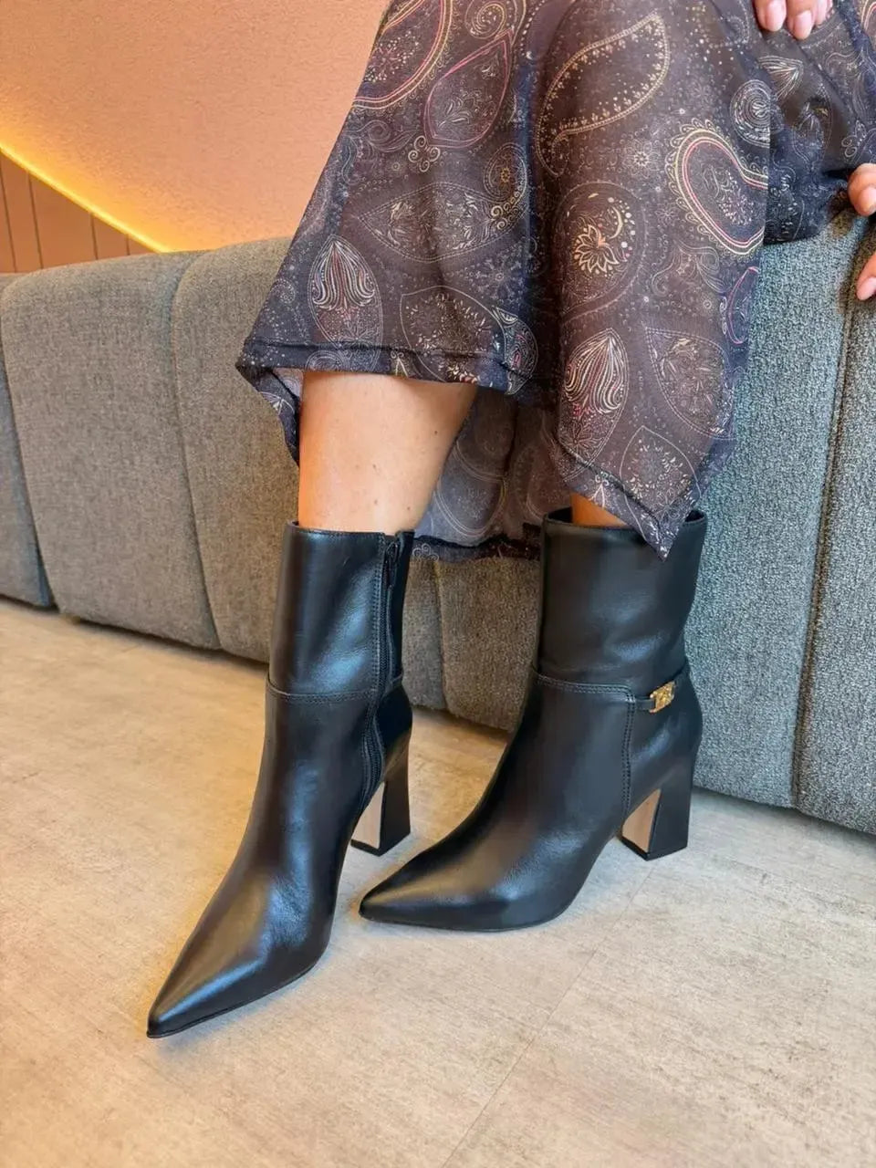 Bota Roberta, Preta