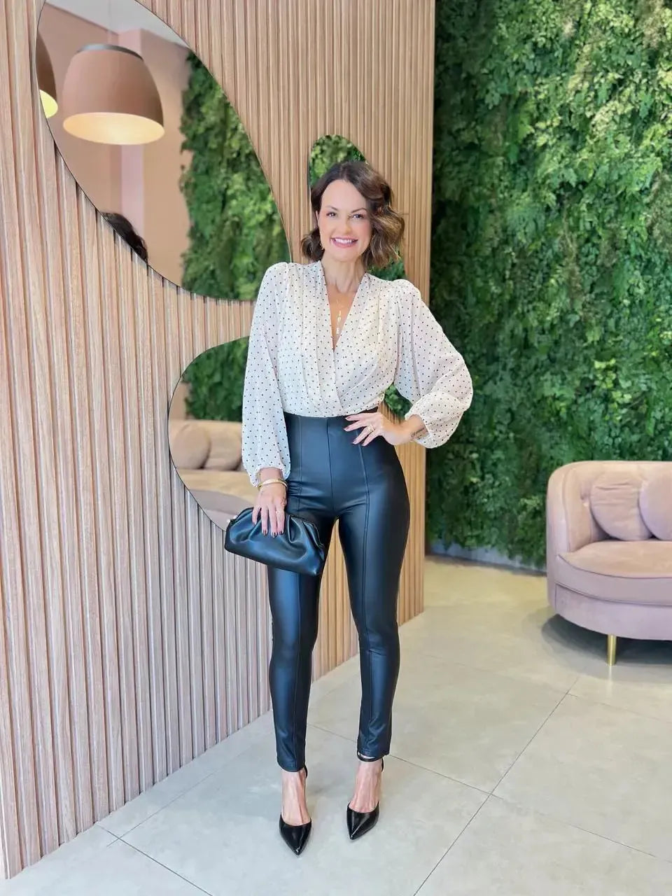 Calça Couro Eco Flanelada, Preta