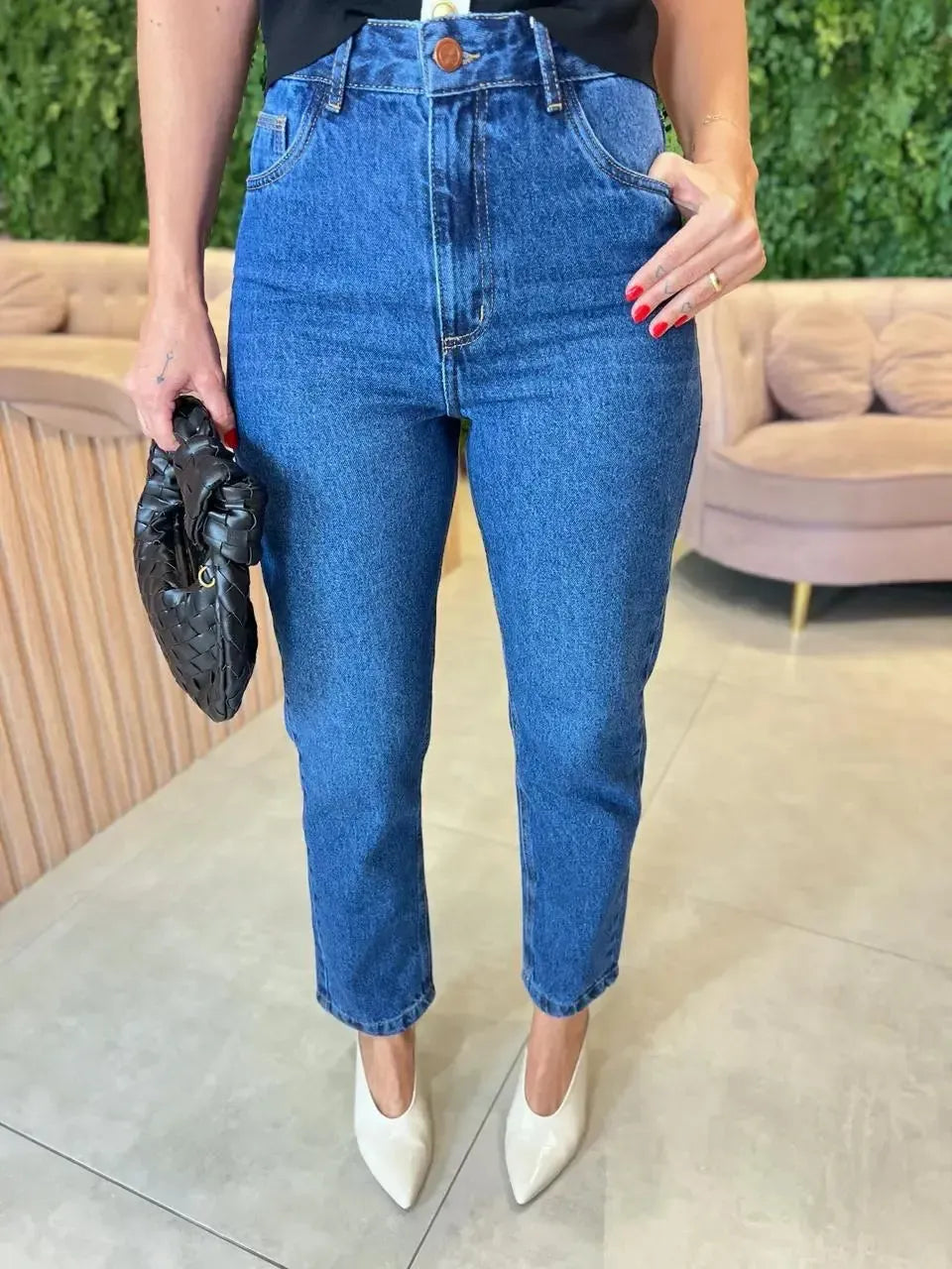 Calça Mom Jeans Cós Alto Lavagem Escura