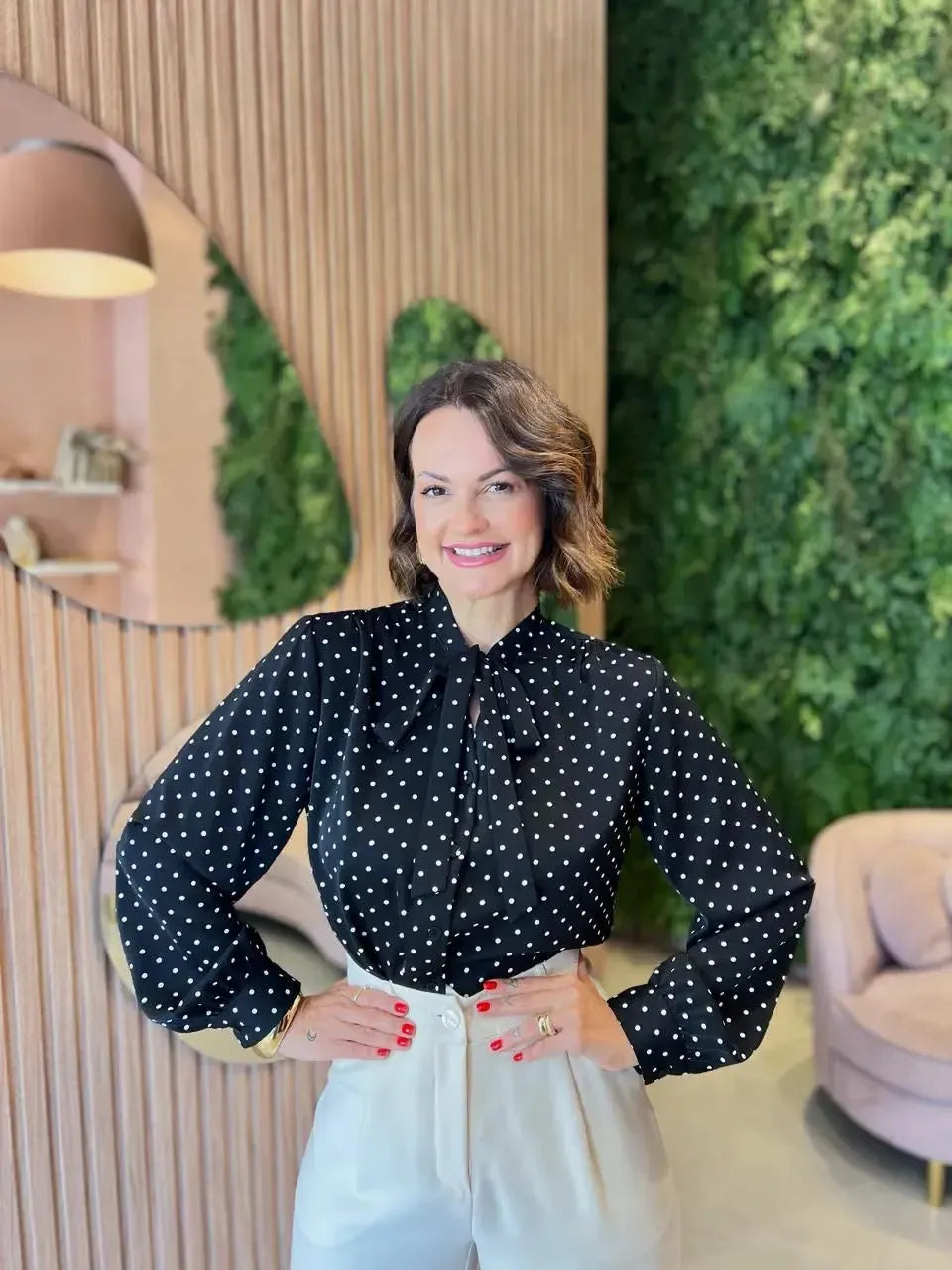 Camisa Poa com Detalhe Amarração, Preta