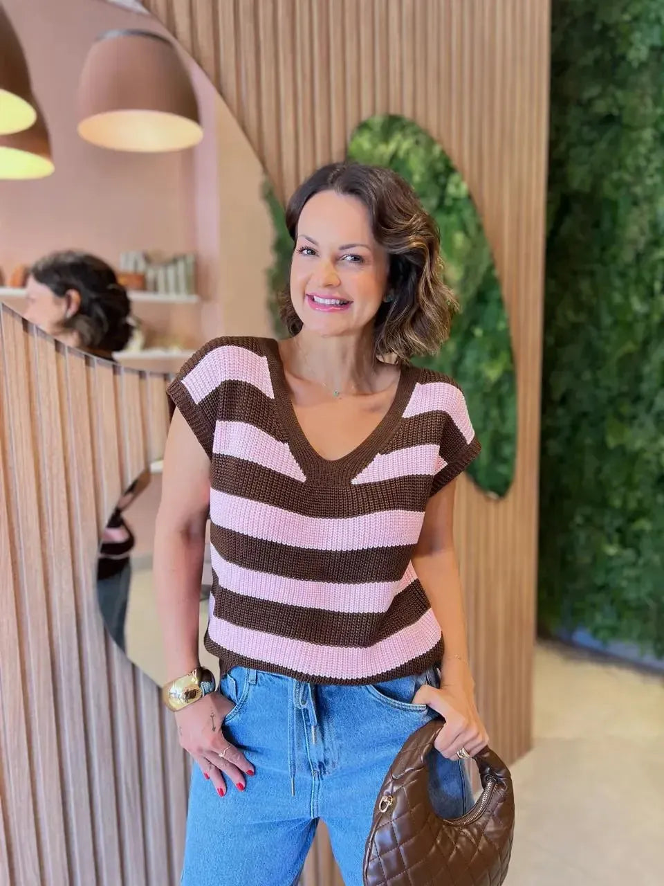 Colete Listrado em Tricô, Marrom com Rosa