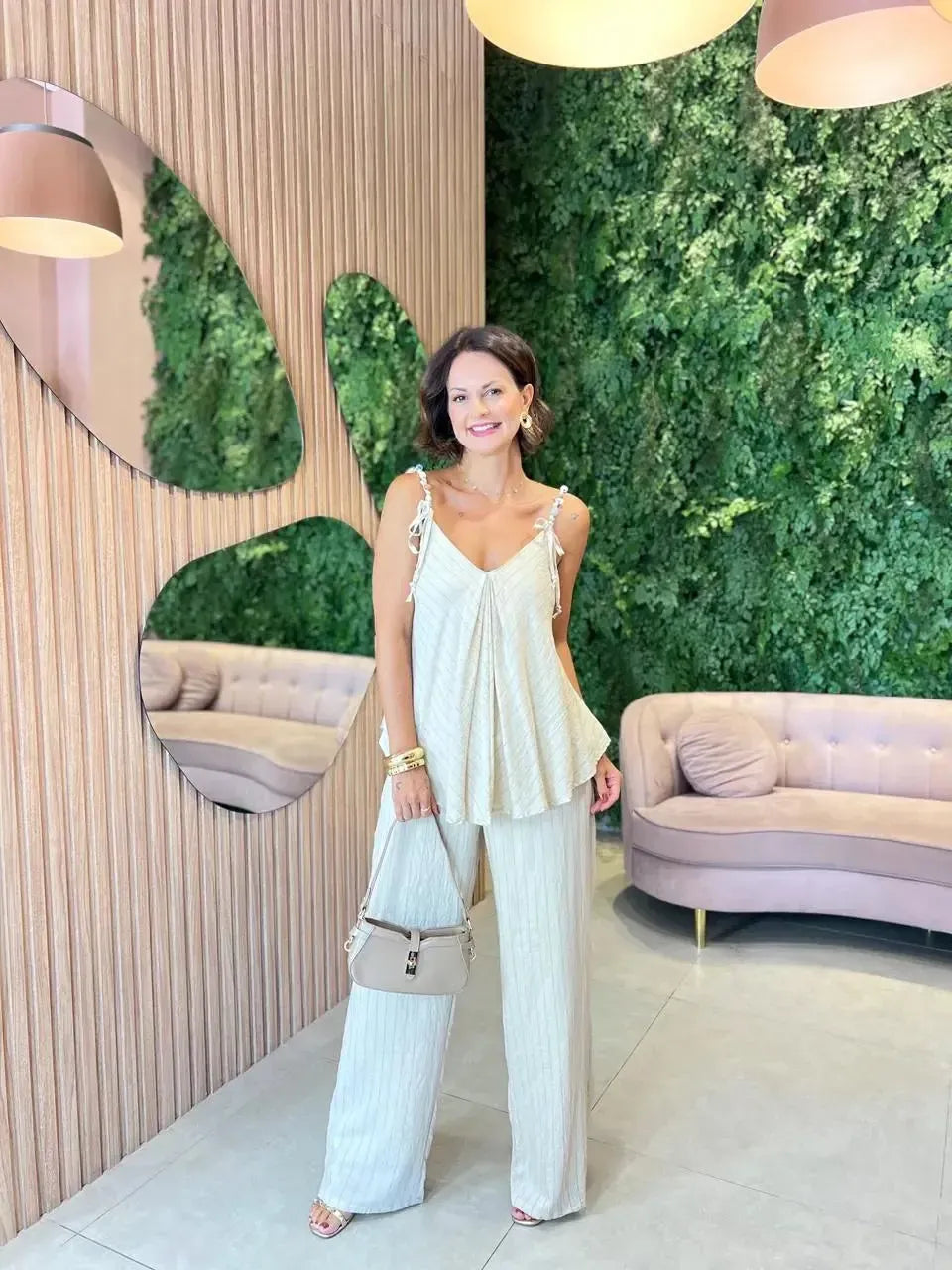 Conjunto Blusa alcinha risca de giz + Pantalona, Cru