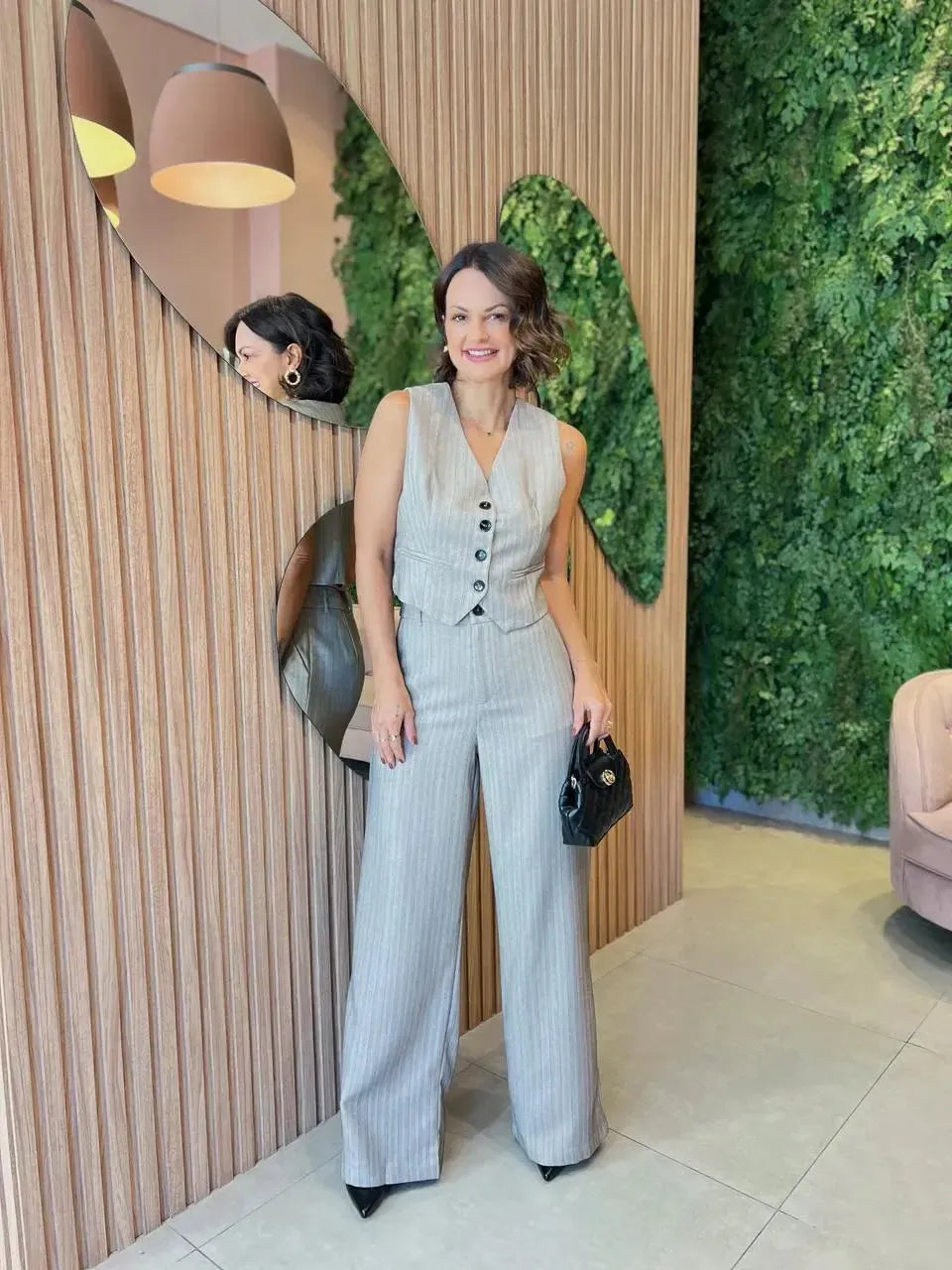 Conjunto Calça Pantalona + Colete Risca de Giz, Areia