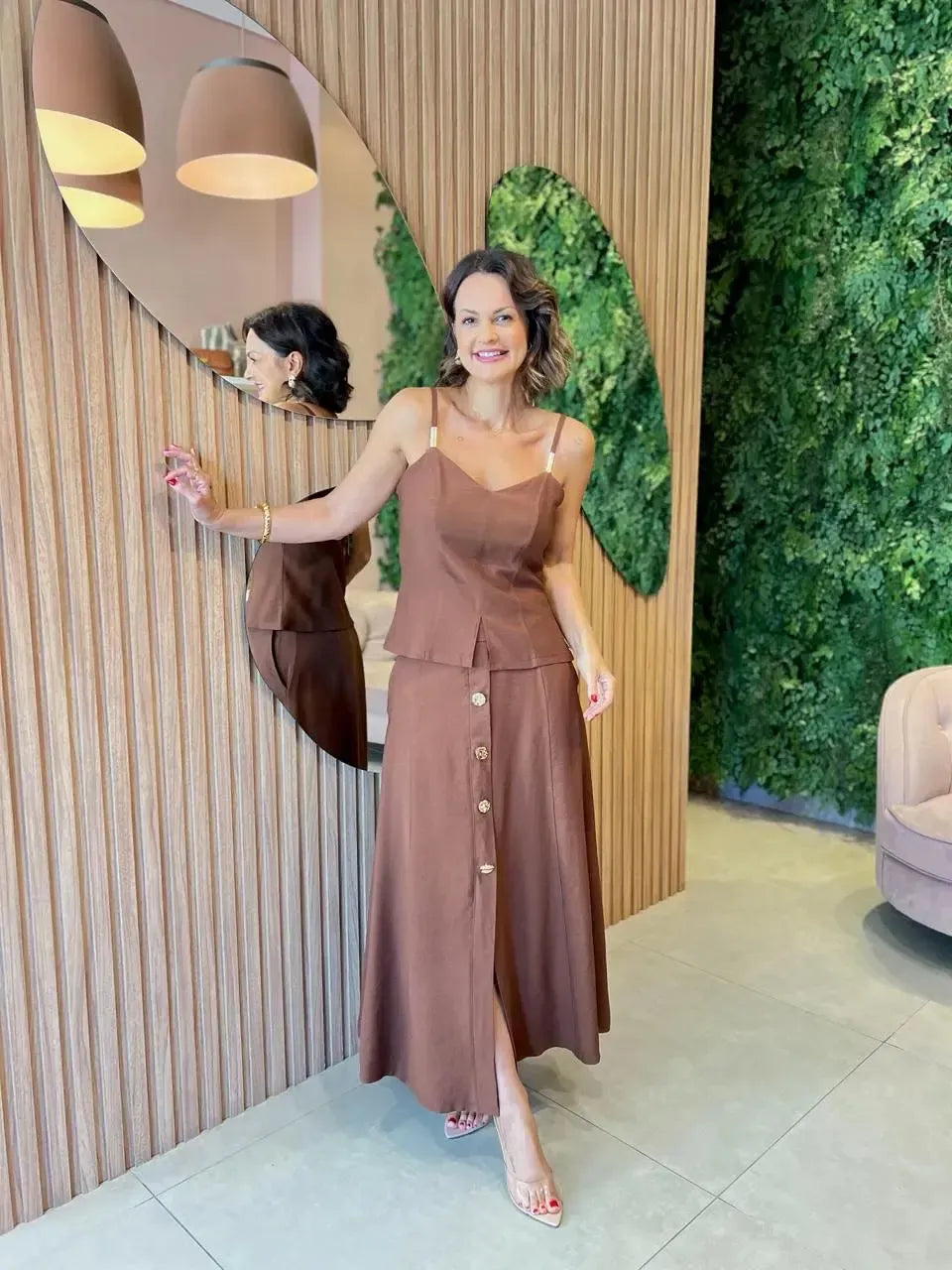 Conjunto Saia com Botões + Blusa, Marrom