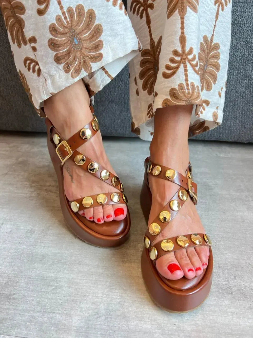 Flatform Gabi, Marrom