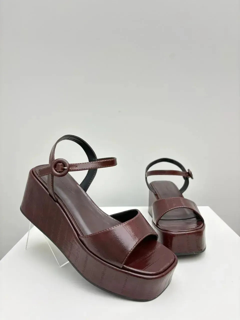 Flatform Mel, Marrom