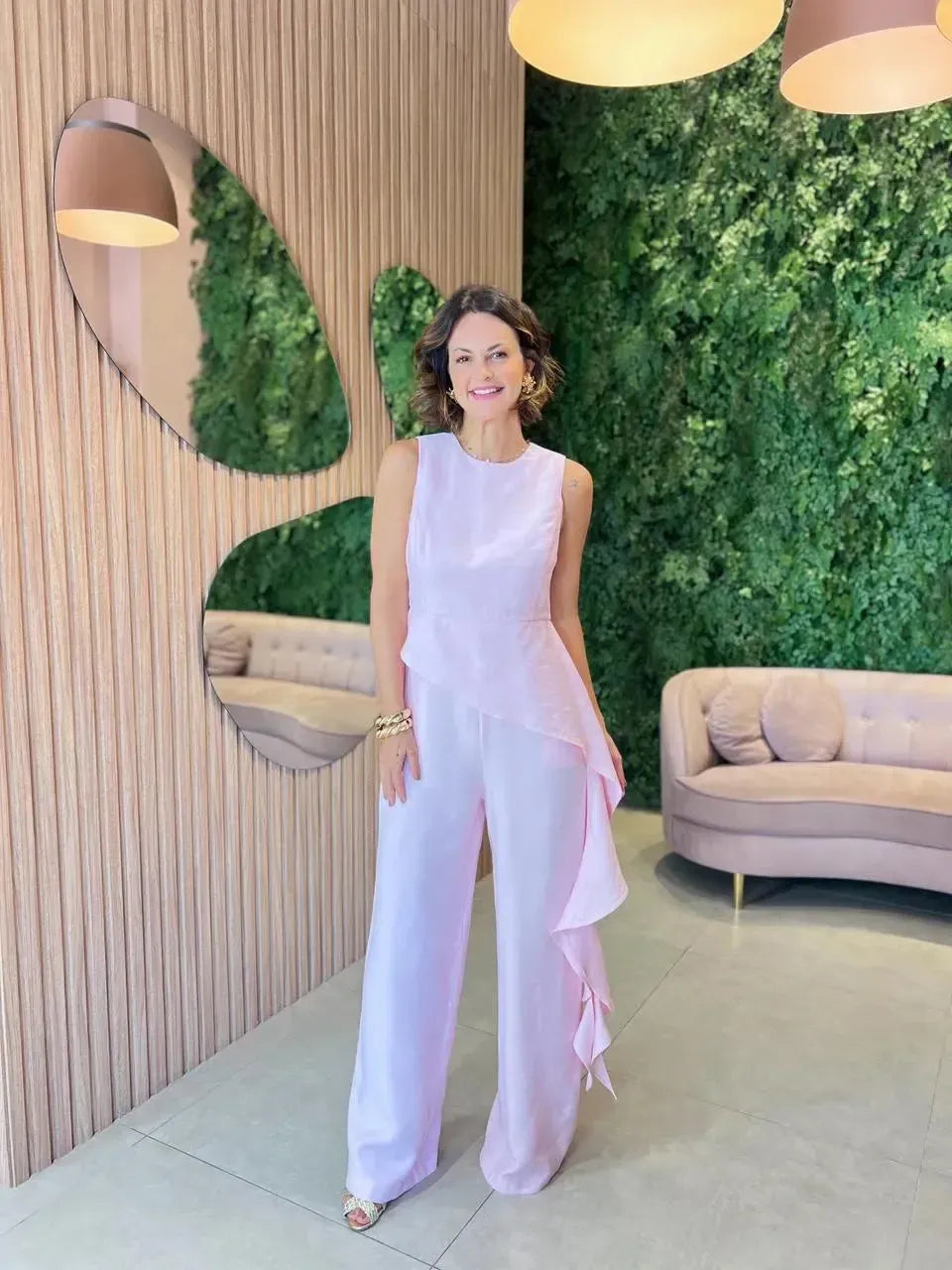 Macacão com Detalhe Babado Assimétrico, Rosa