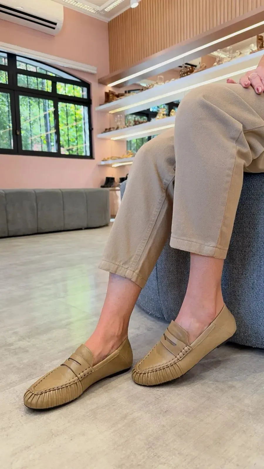 Mocassim Iara, Bege