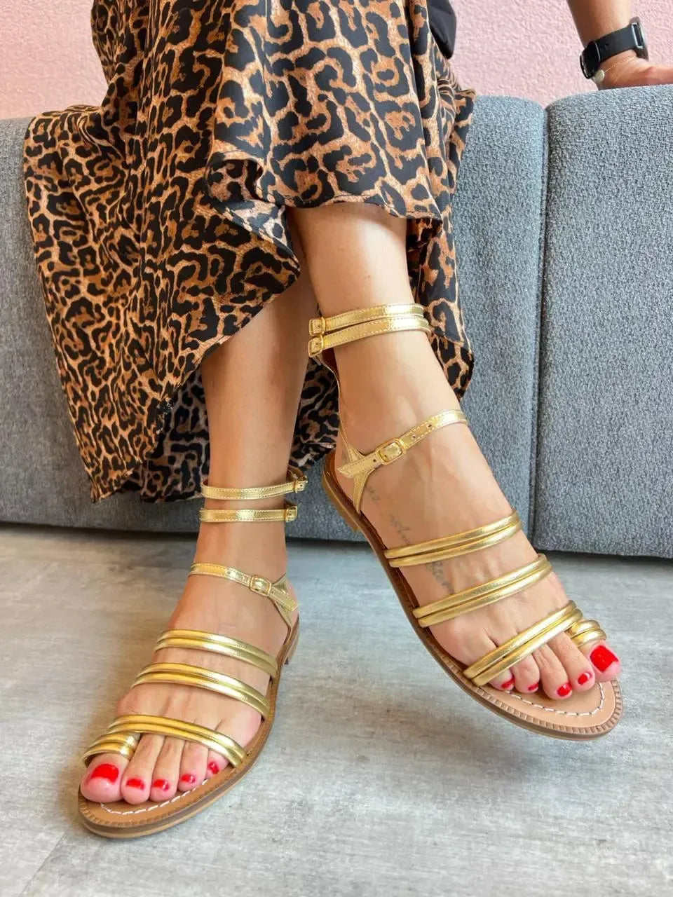 Rasteira Aly 501, Dourada