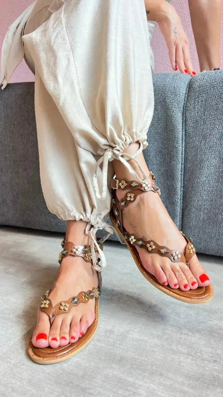 Rasteira Valência, Caramelo