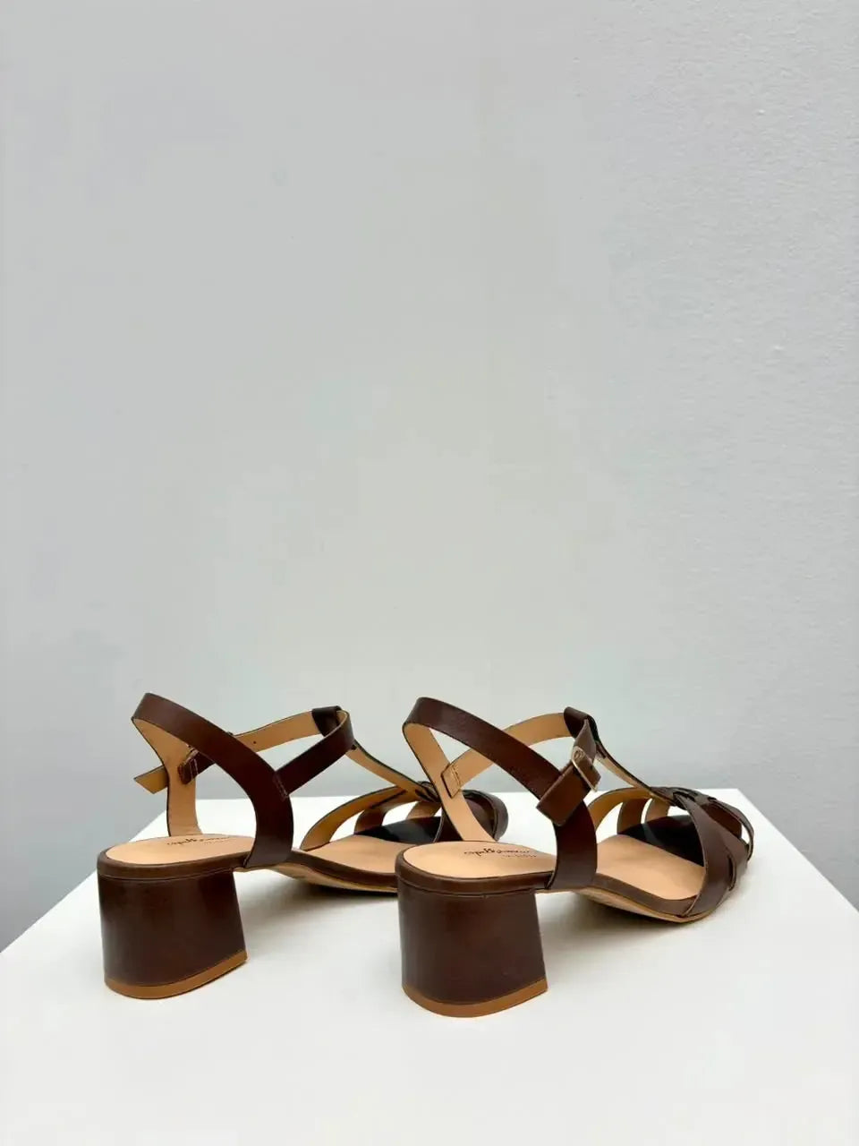 Sandália Athena, Marrom
