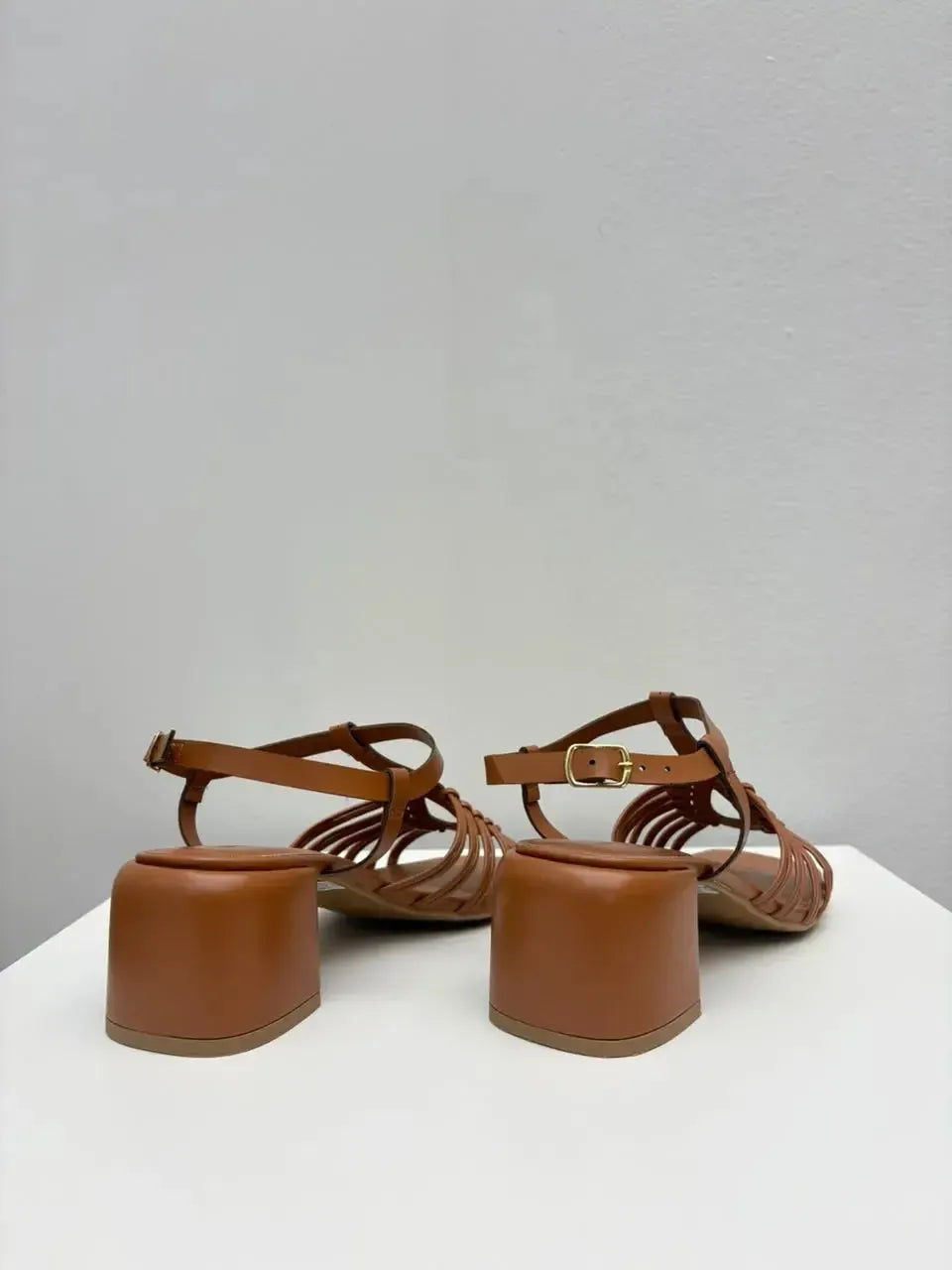 Sandália Lola, Caramelo