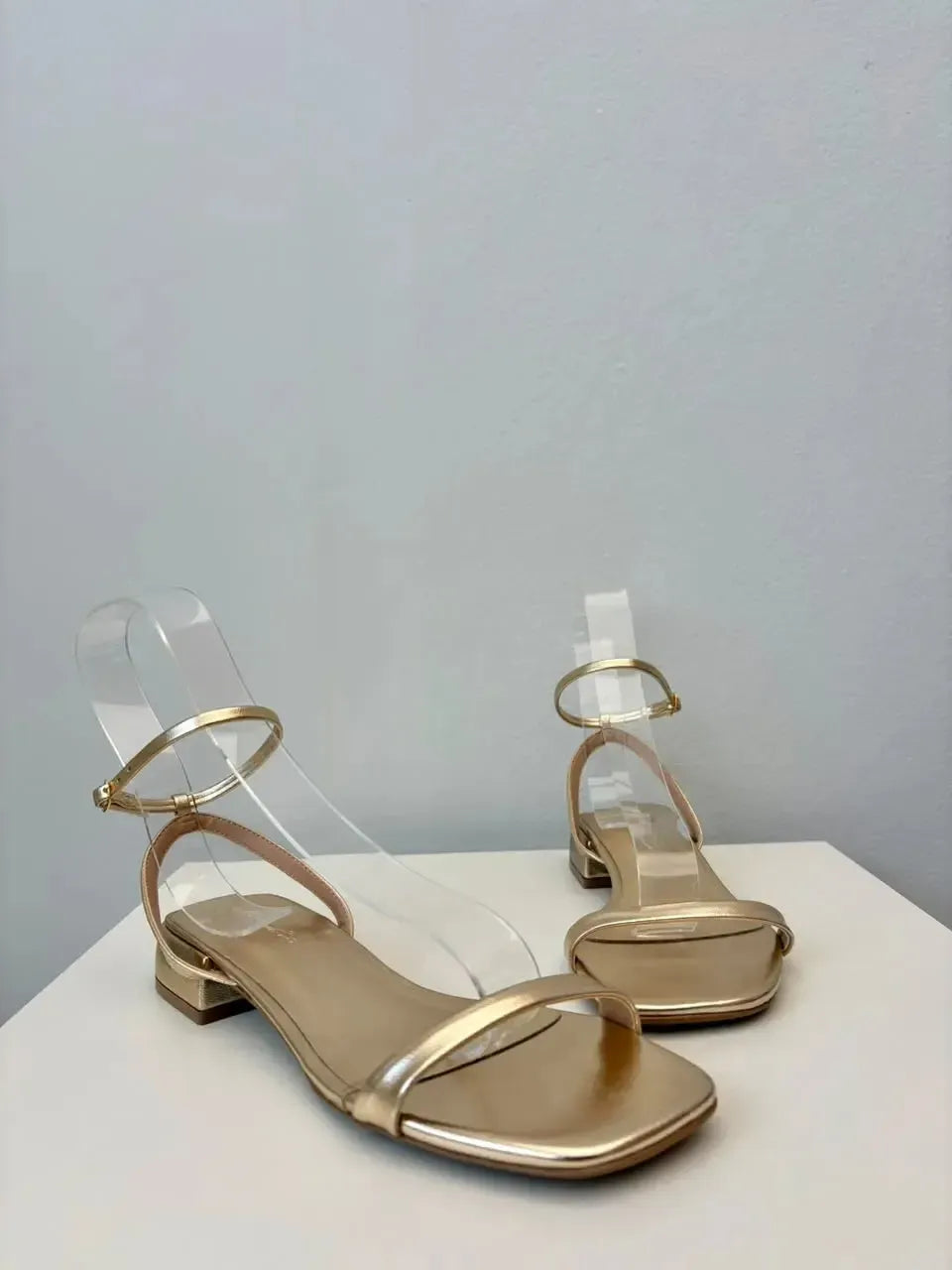 Sandália Maju, Ouro Light