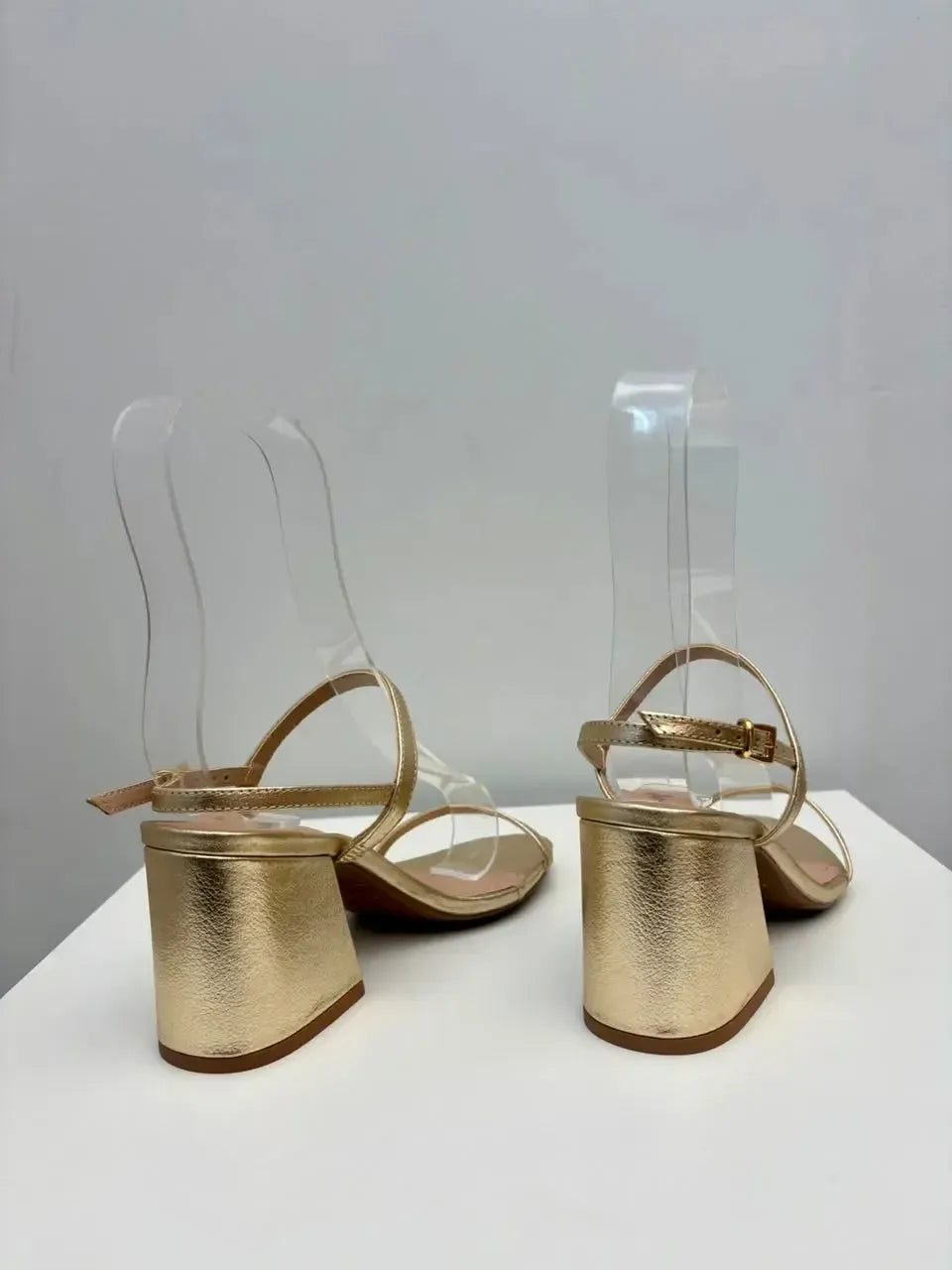 Sandália Sofia, Ouro Light