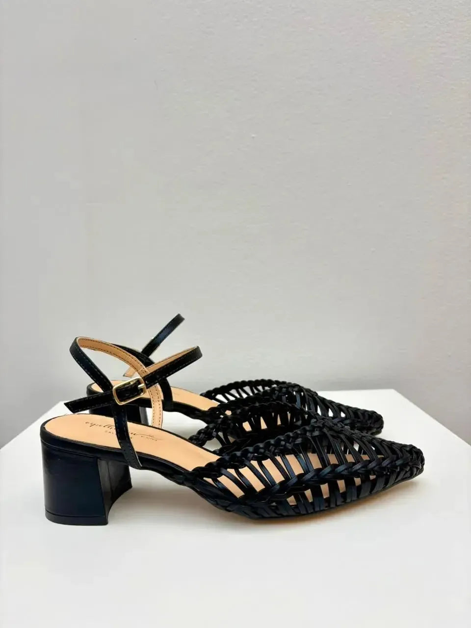 Scarpin Fernanda, Preta