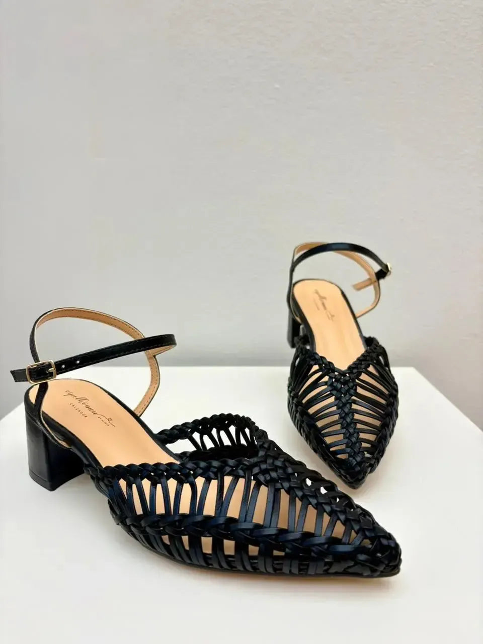 Scarpin Fernanda, Preta