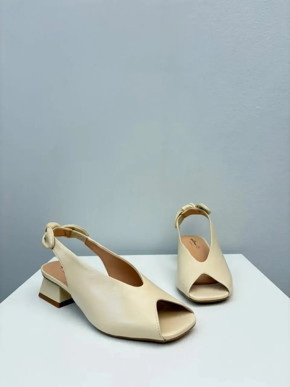 Slingback Peep Toe Ana, Creme