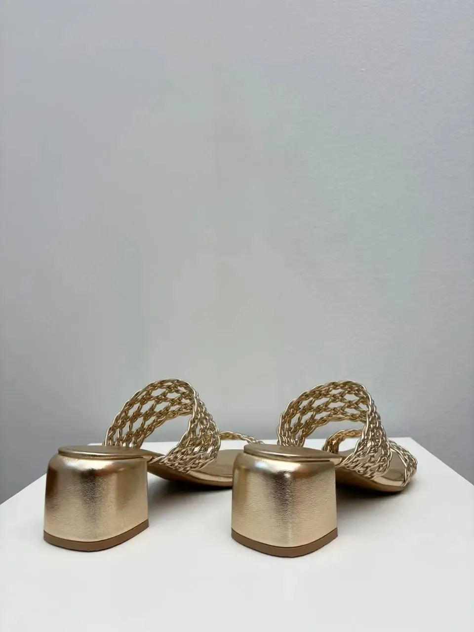 Tamanco Joana, Ouro Light