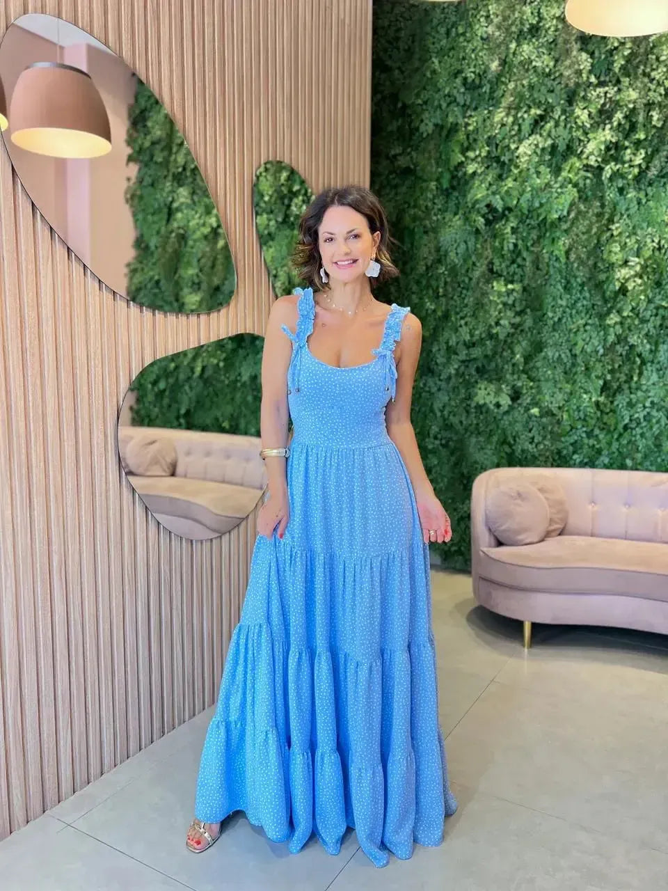 Vestido Longo Alça Franzida em Poa, Azul