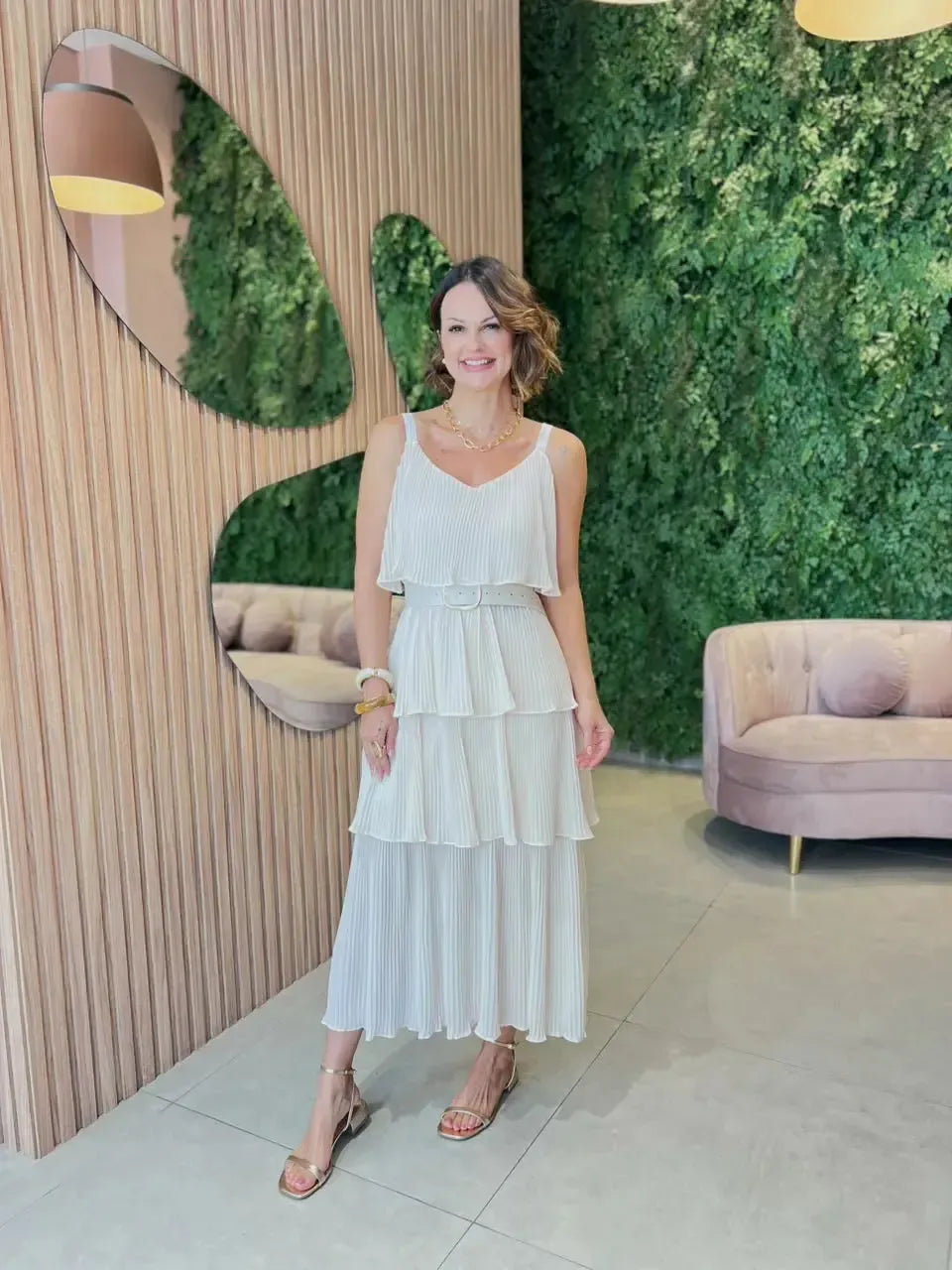 Vestido em Crepe Plissado com Cinto, Creme