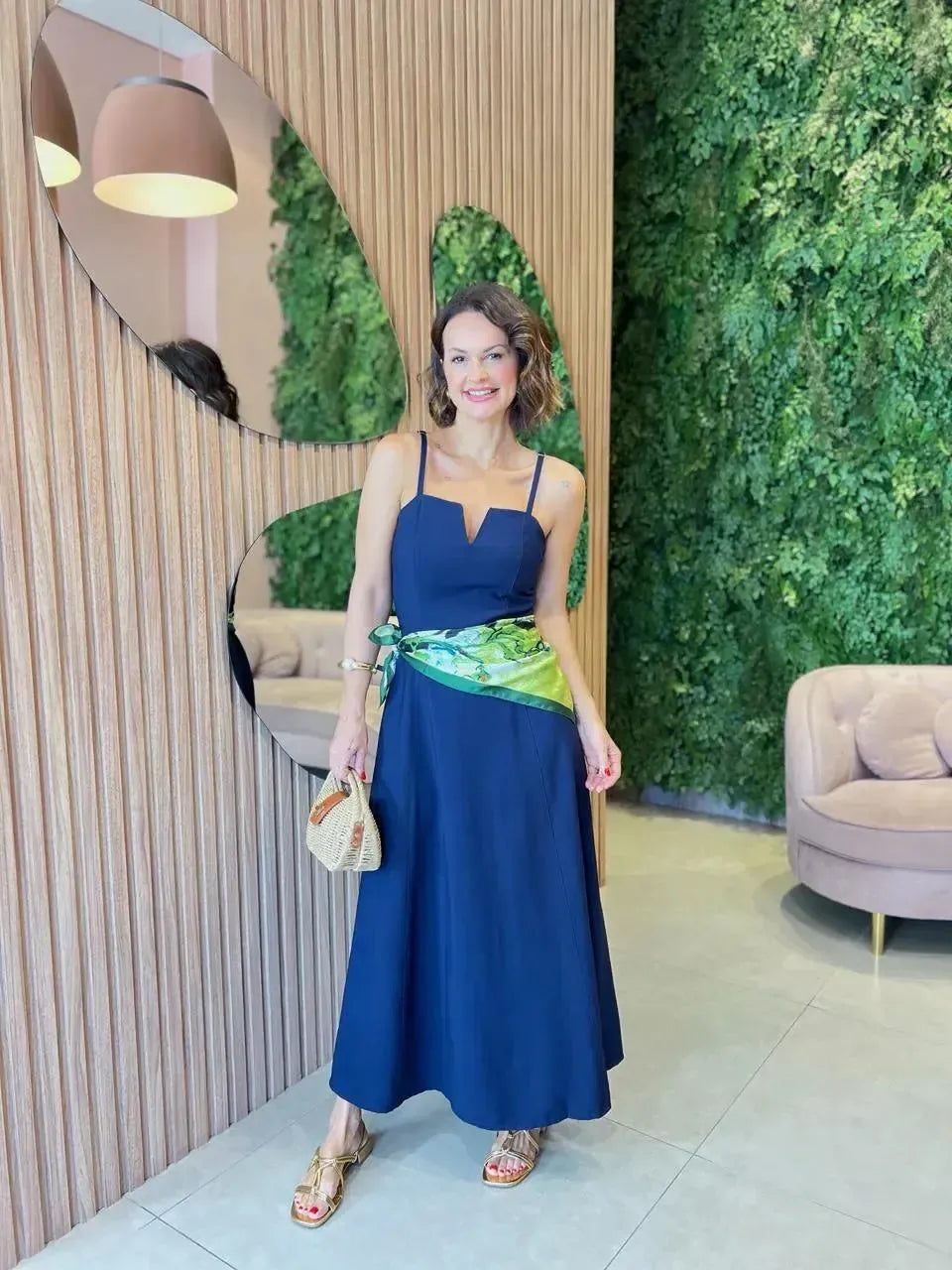 Vestido em Liocel com Decote V, Azul Marinho