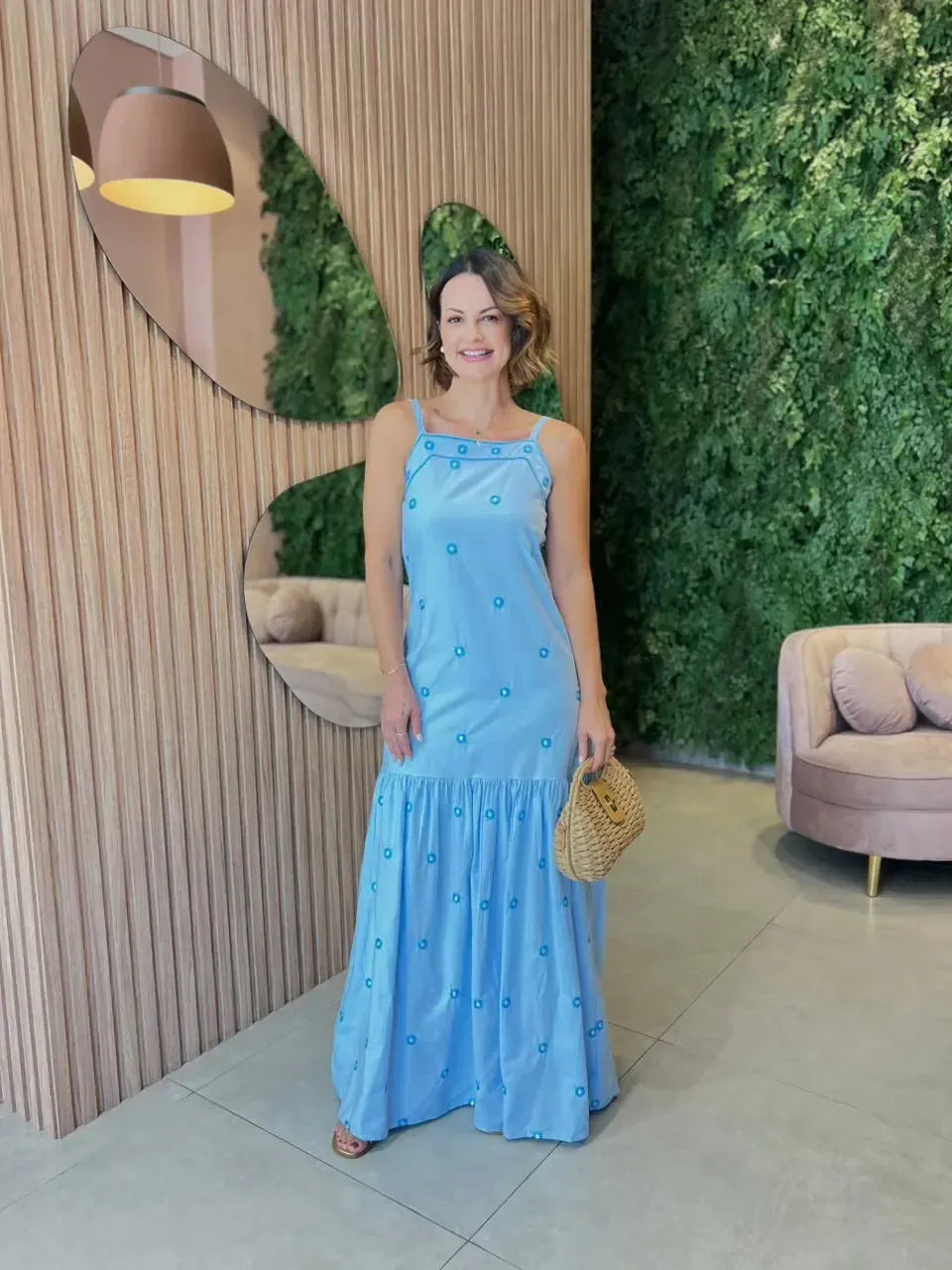 Vestido em Tricoline com Flor Bordada, Azul com Bordado Azul