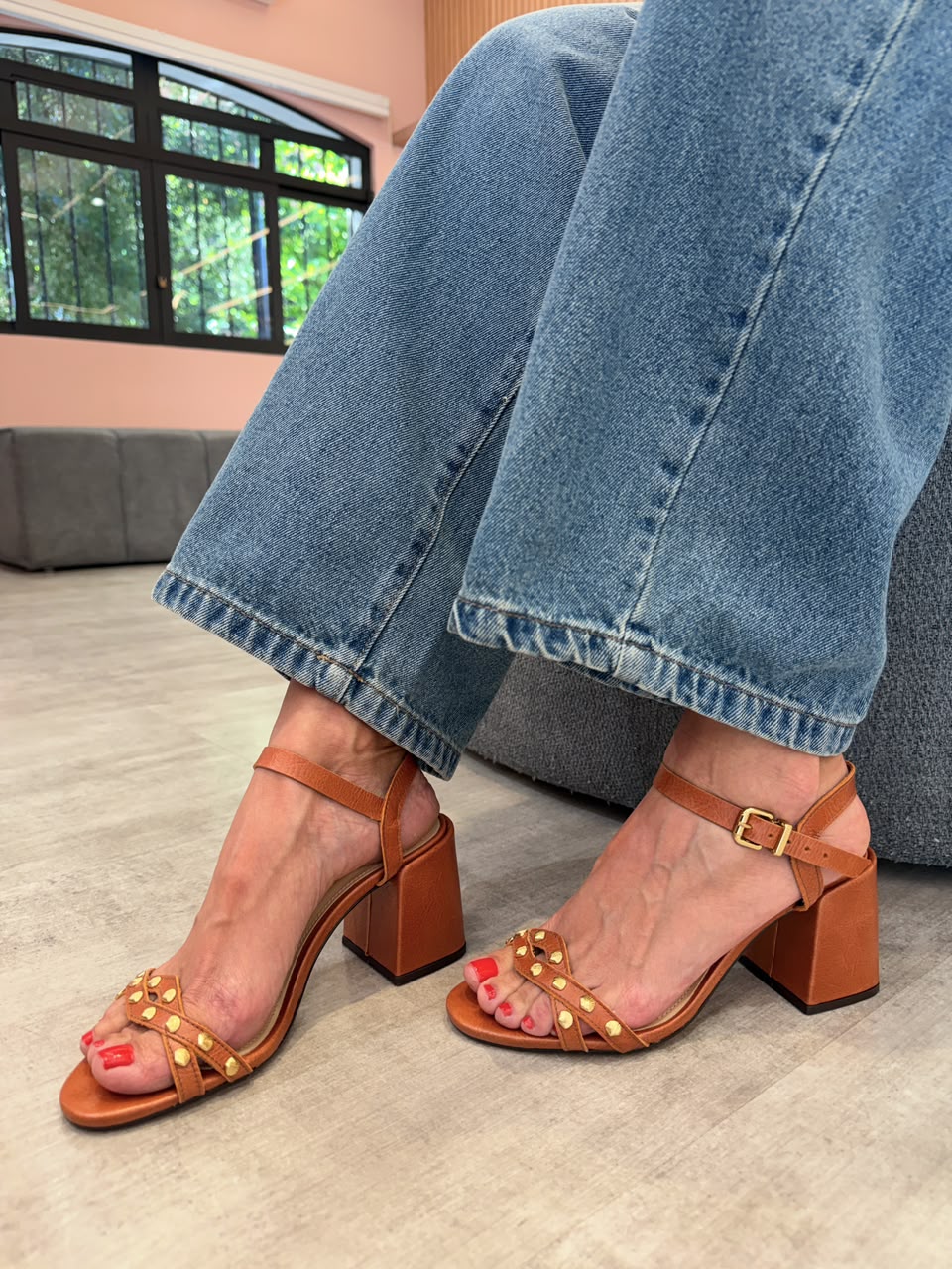 Sandalia Jamaica, Aperol