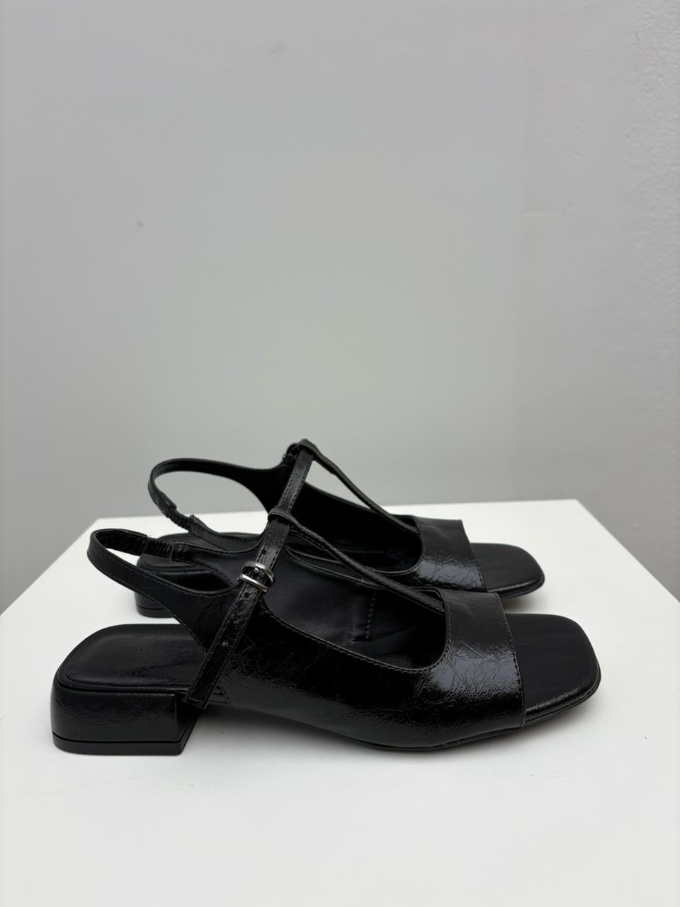 Rasteira Capri Verniz Preta