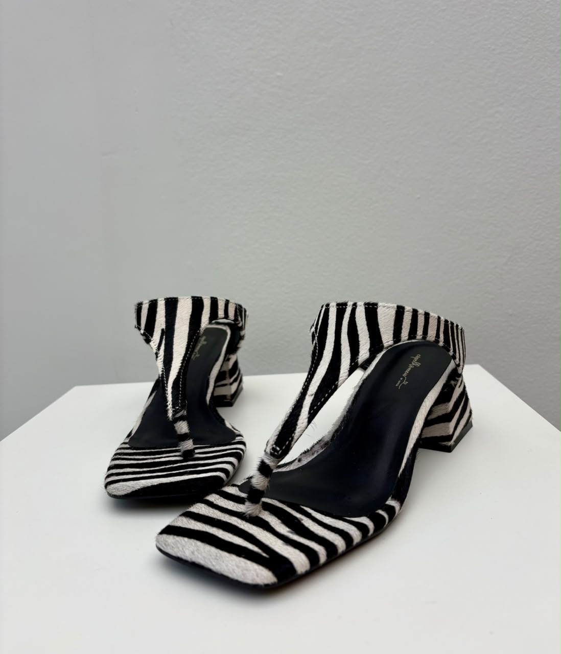 Tamanco Bianca, Zebra