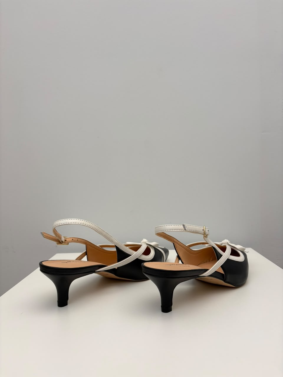 Scarpin Slingback Amanda, Preto