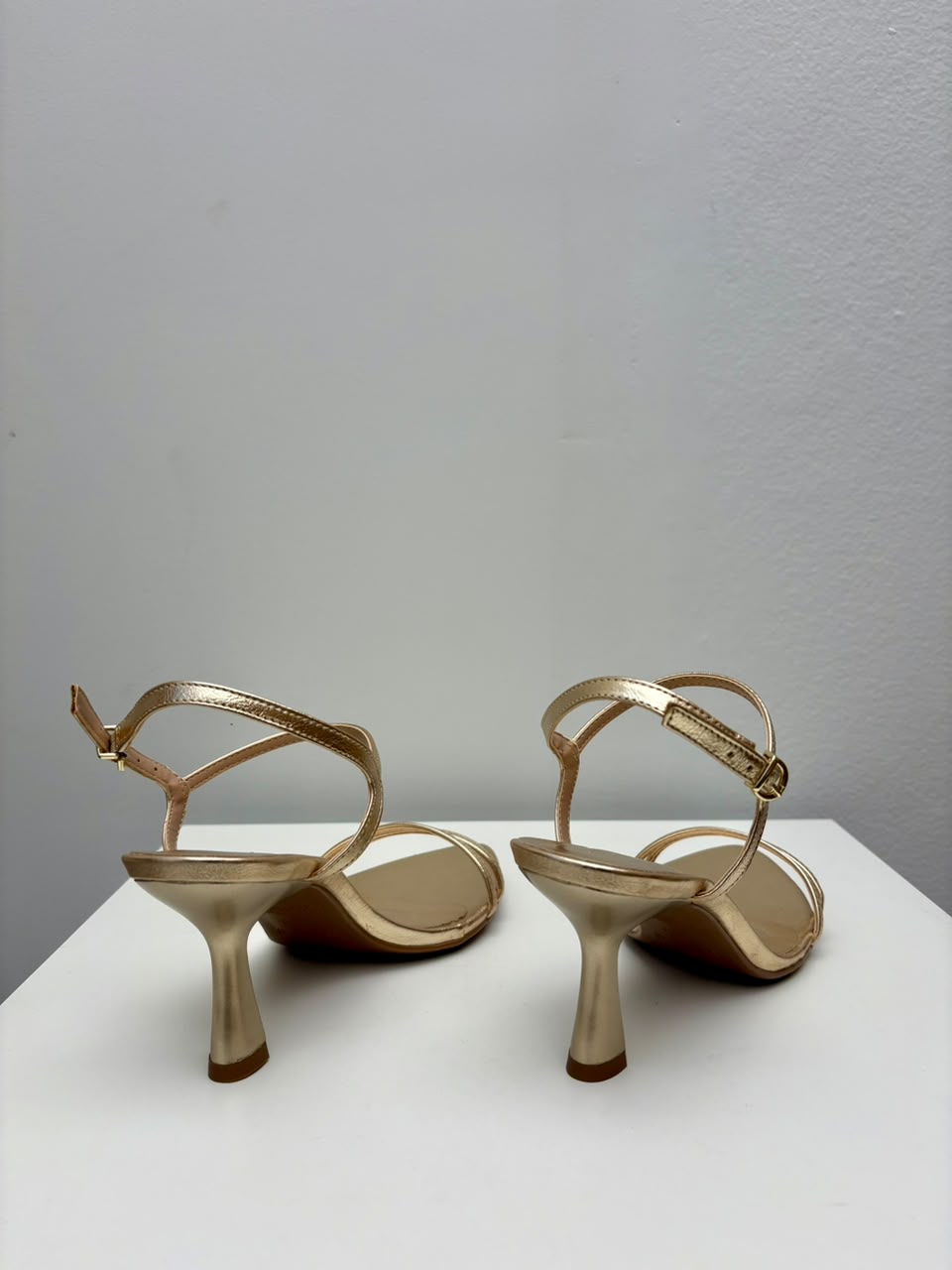 Sandália Kelly, Ouro Light