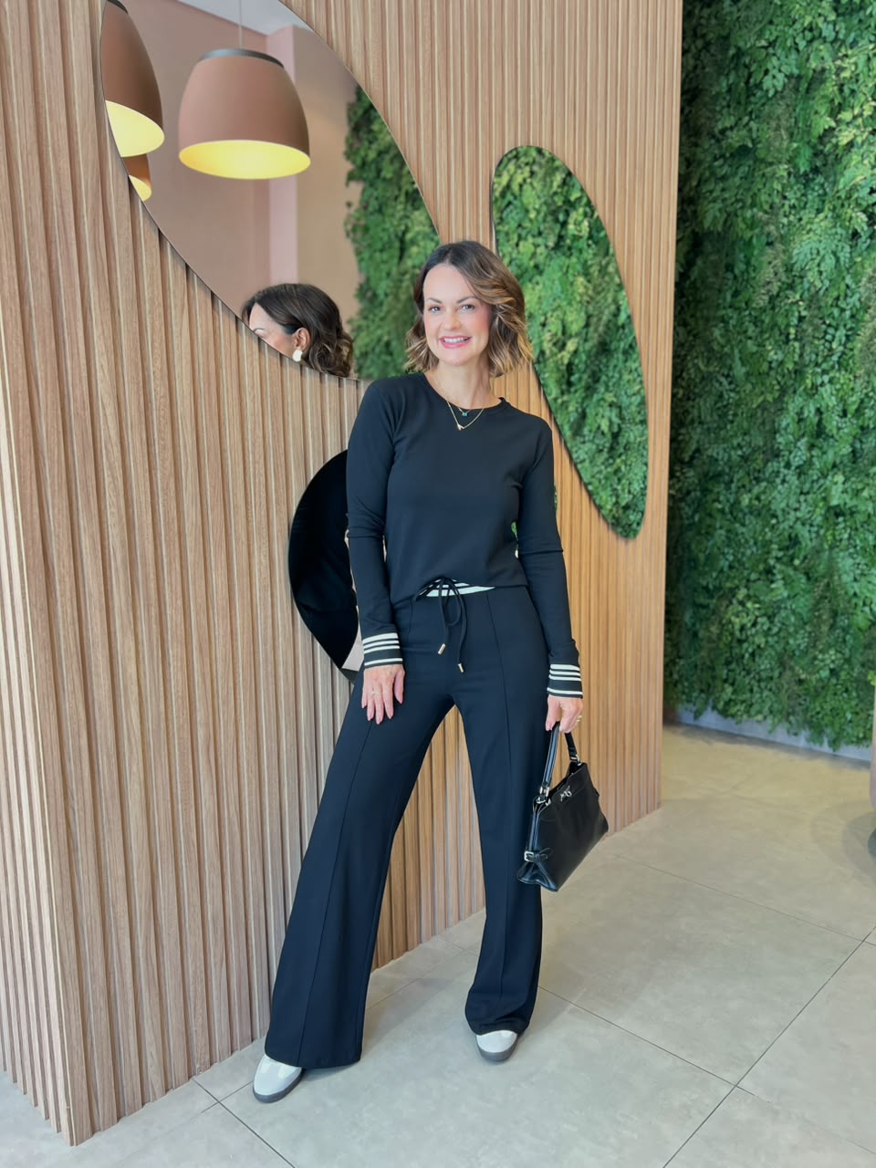 Conjunto Com Detalhe Listra Em Moletinho, Preto