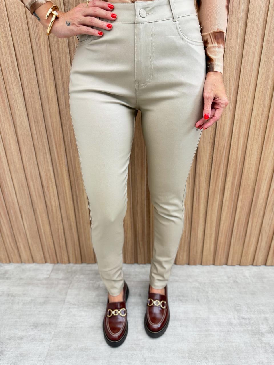 Calça Resinada, Areia