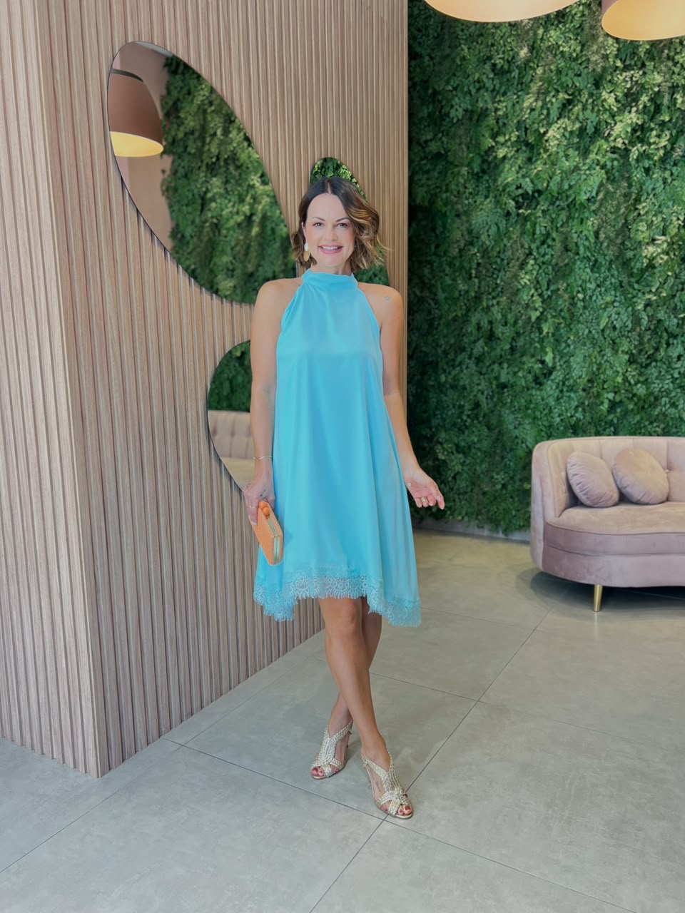 Vestido em Chiffon com Detalhe Renda na Barra, Azul Tiffany