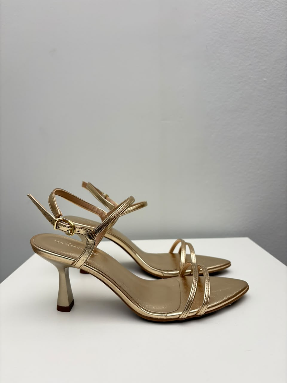 Sandália Kelly, Ouro Light