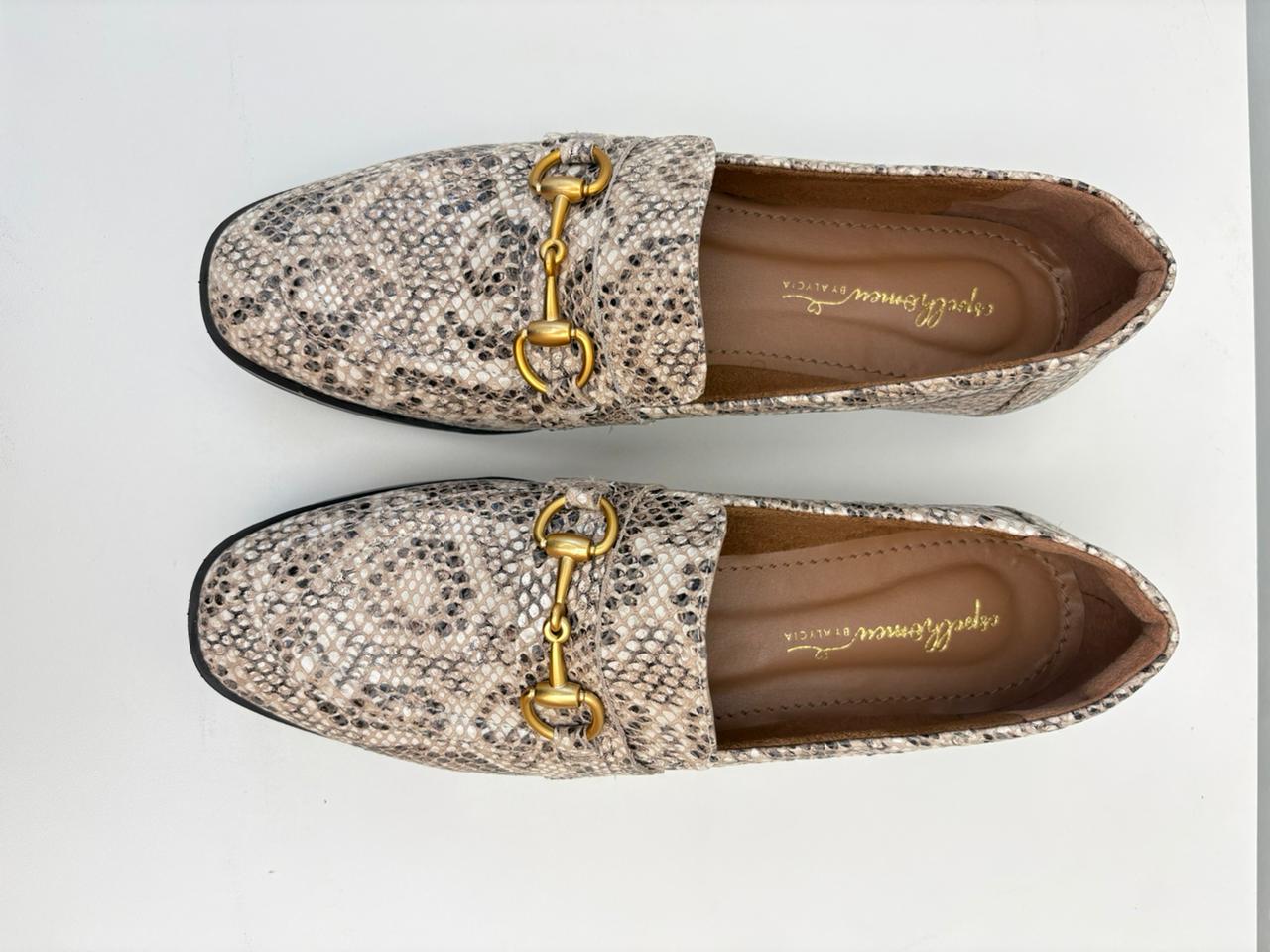 Mocassim Olivia, Piton