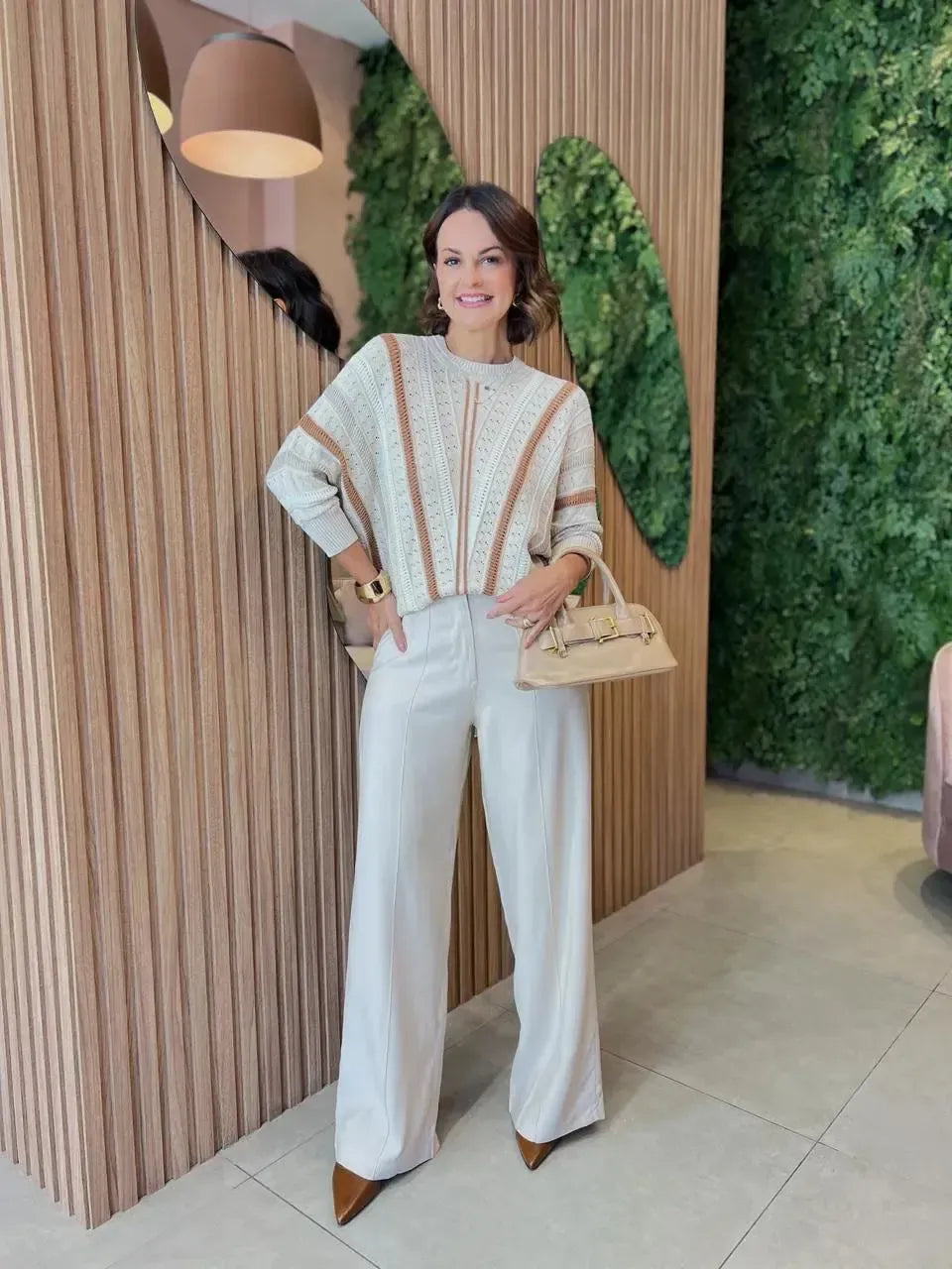 Blusa Ampla em Tricô com Detalhe Listrado, Nude