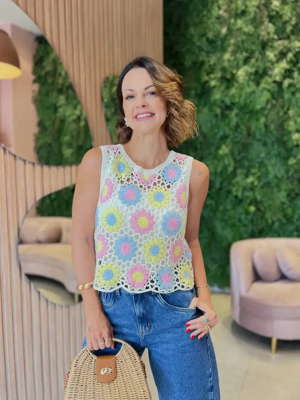 Blusa Regata em Crochê Colorido
