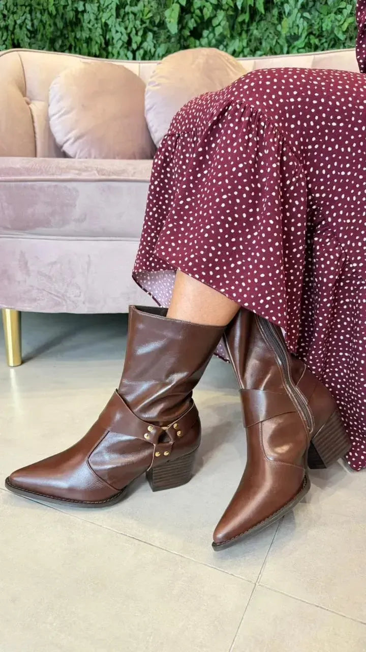 Bota Alice, Café