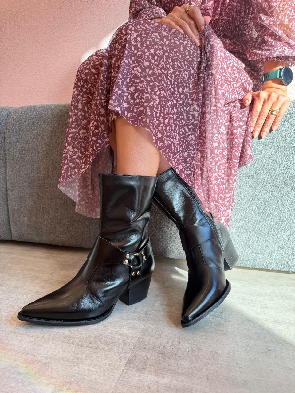 Bota Alice, Preta
