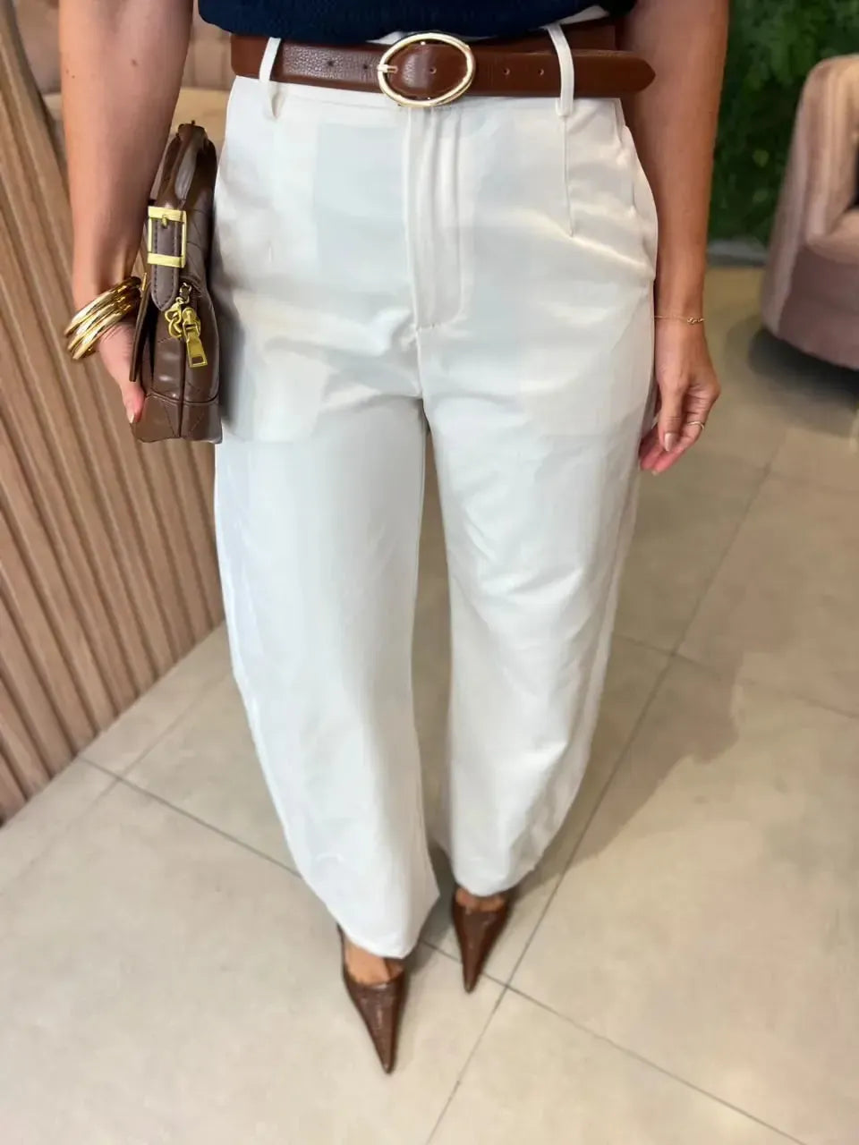 Calça Barrel Tecido Sarjado com Elastano, Branca