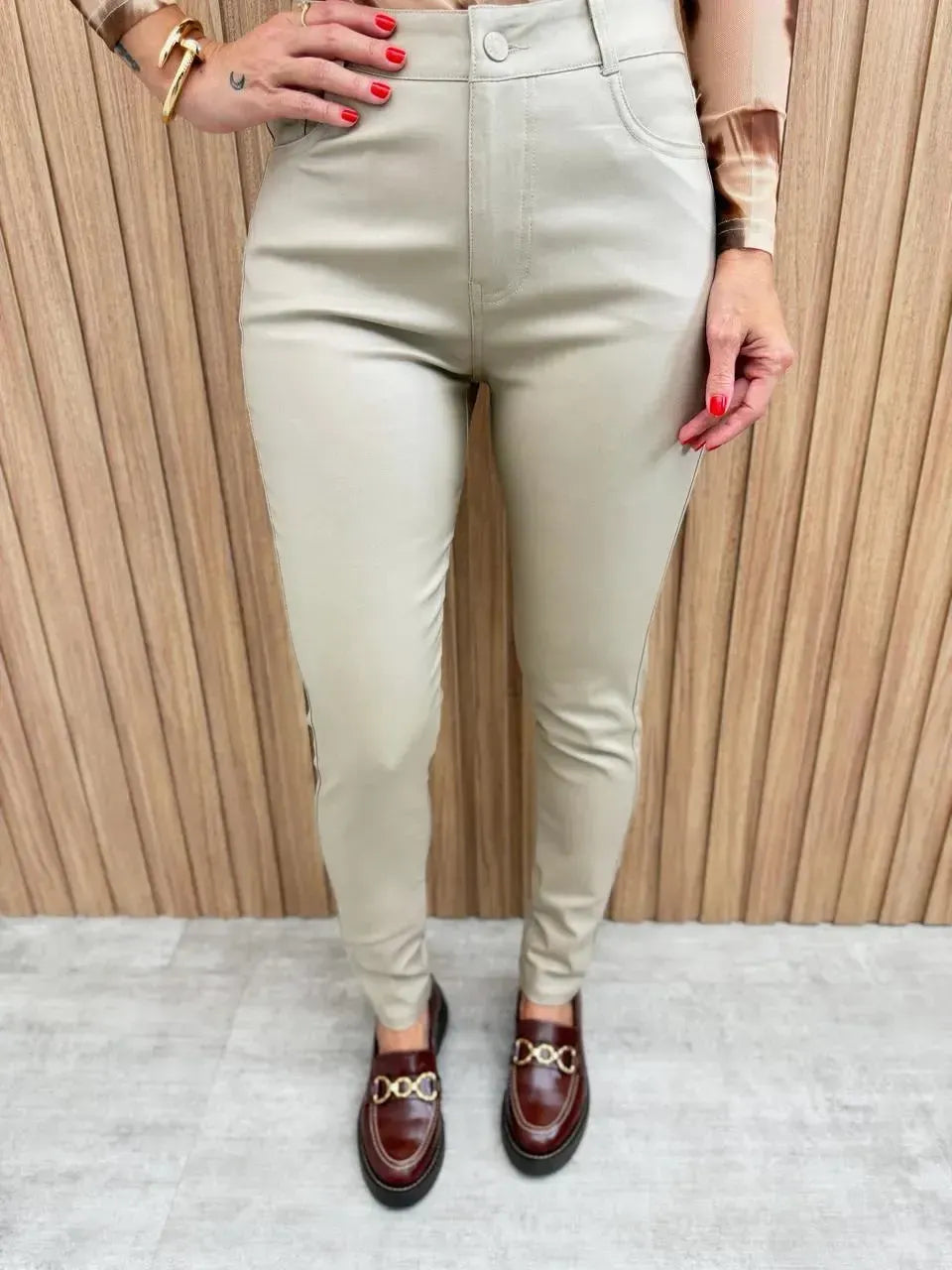 Calça Resinada, Areia