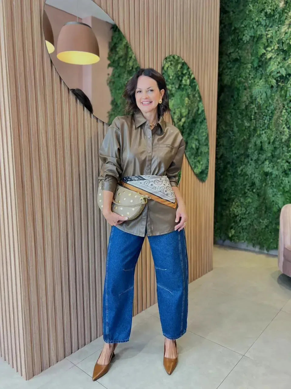 Camisa Oversized em Couro Eco, Cappuccino