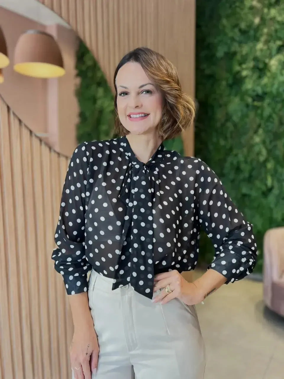 Camisa Poa Em Chiffon, Preta Com Poa Branco
